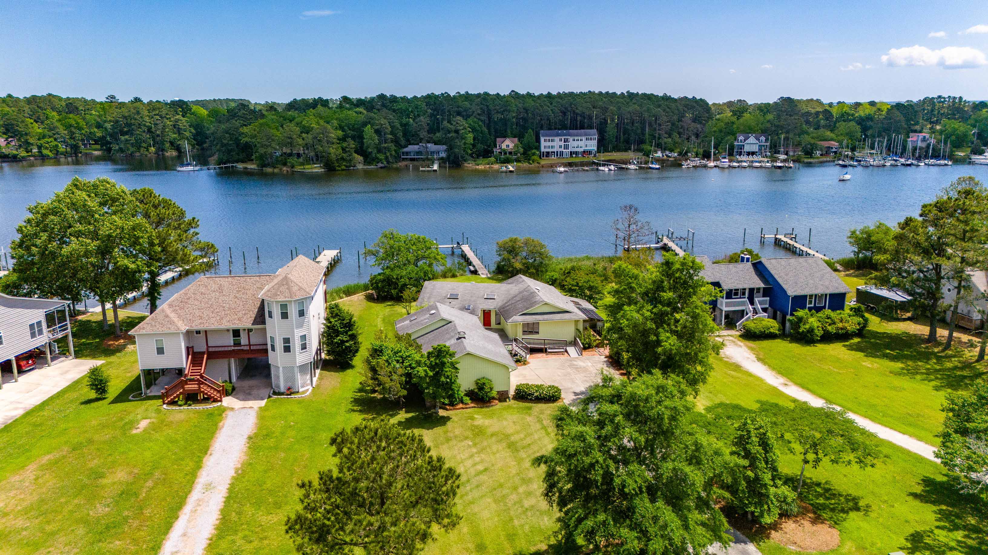 Oriental, North Carolina, 28571, United States, 2 Bedrooms Bedrooms, ,3 BathroomsBathrooms,Residential,For Sale,1943543