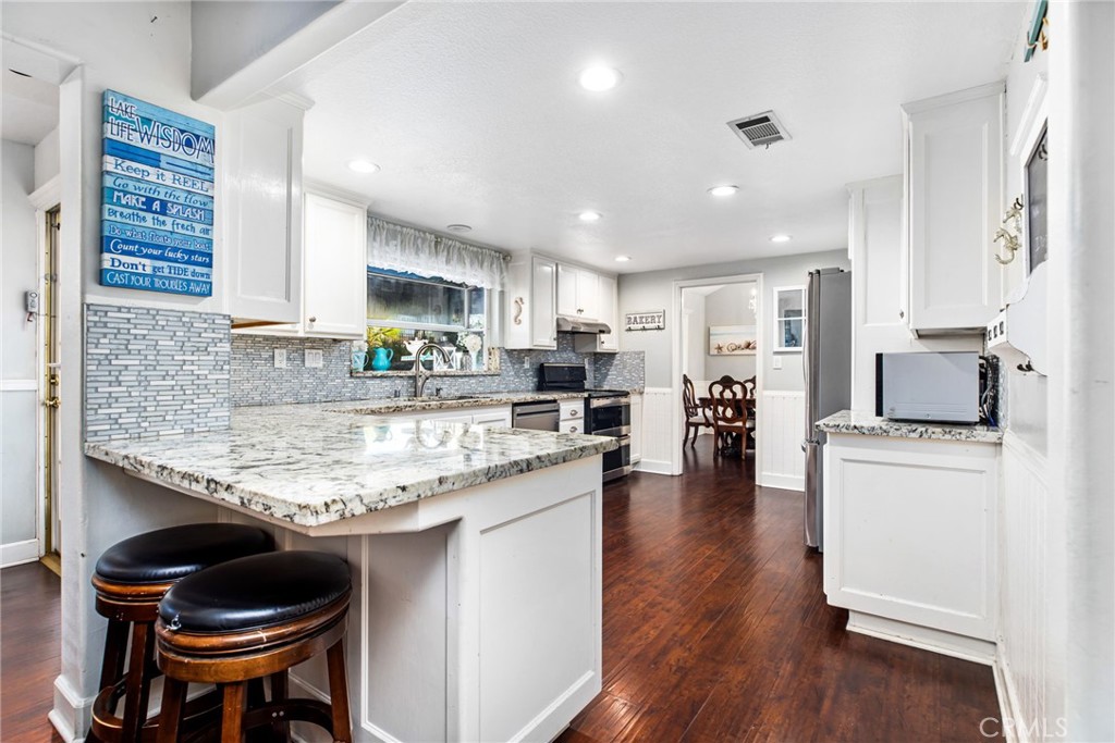 Canyon Lake, California, 92587, United States, 3 Bedrooms Bedrooms, ,3 BathroomsBathrooms,Residential,For Sale,1921907