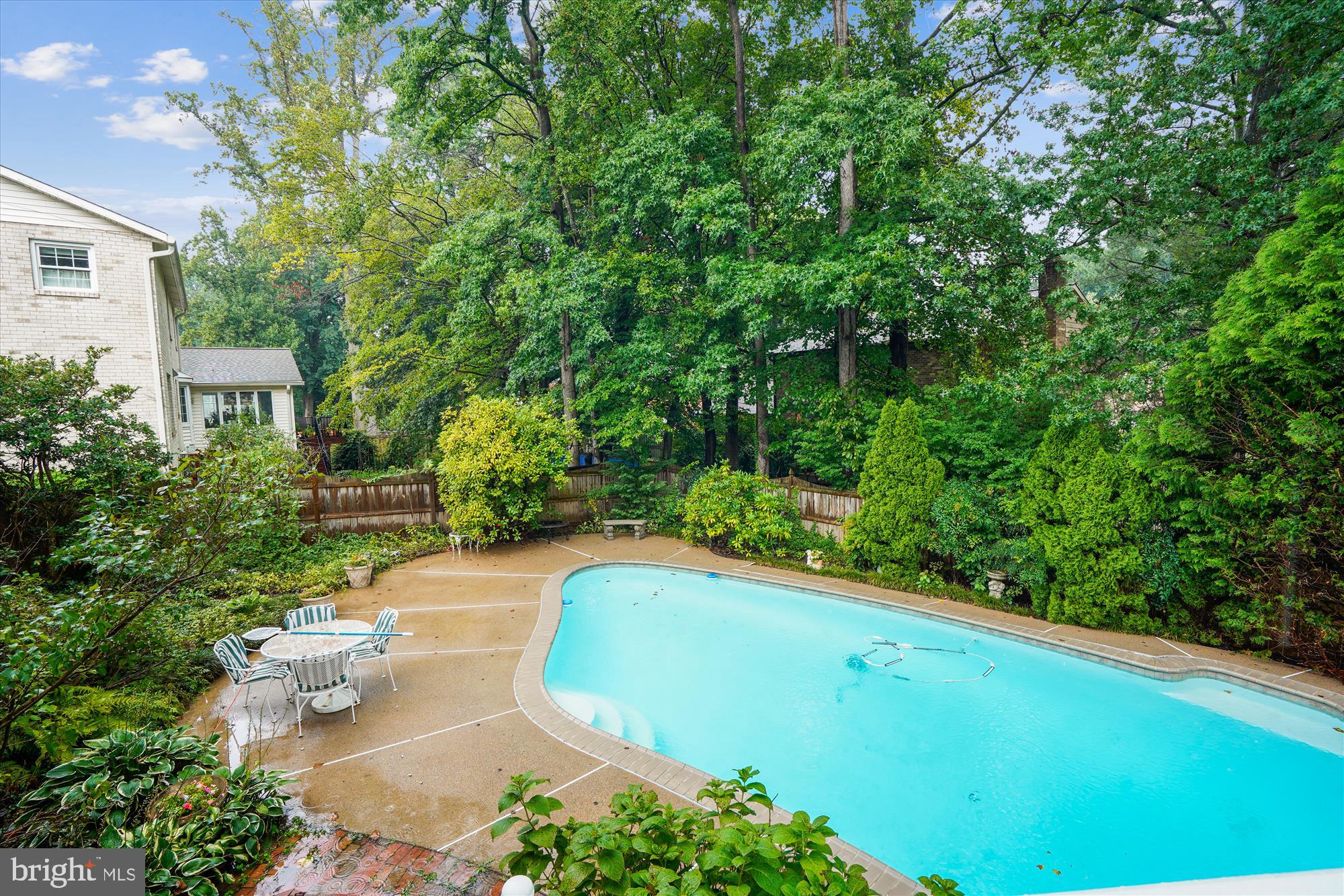 Burke, Virginia, 22015, United States, 5 Bedrooms Bedrooms, ,4 BathroomsBathrooms,Residential,For Sale,1905791
