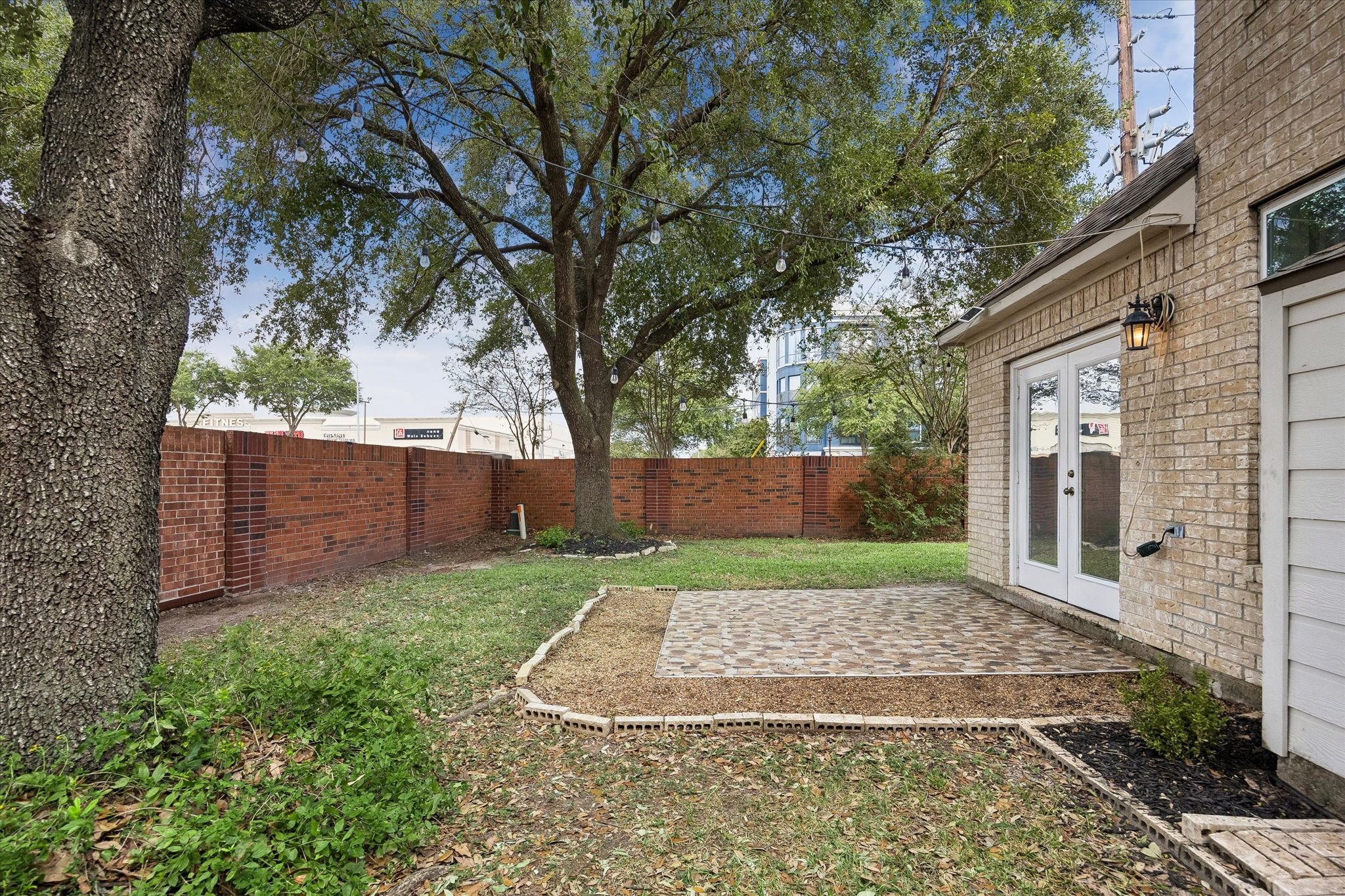  1502 Lakeside Enclave Drive - 物件實景