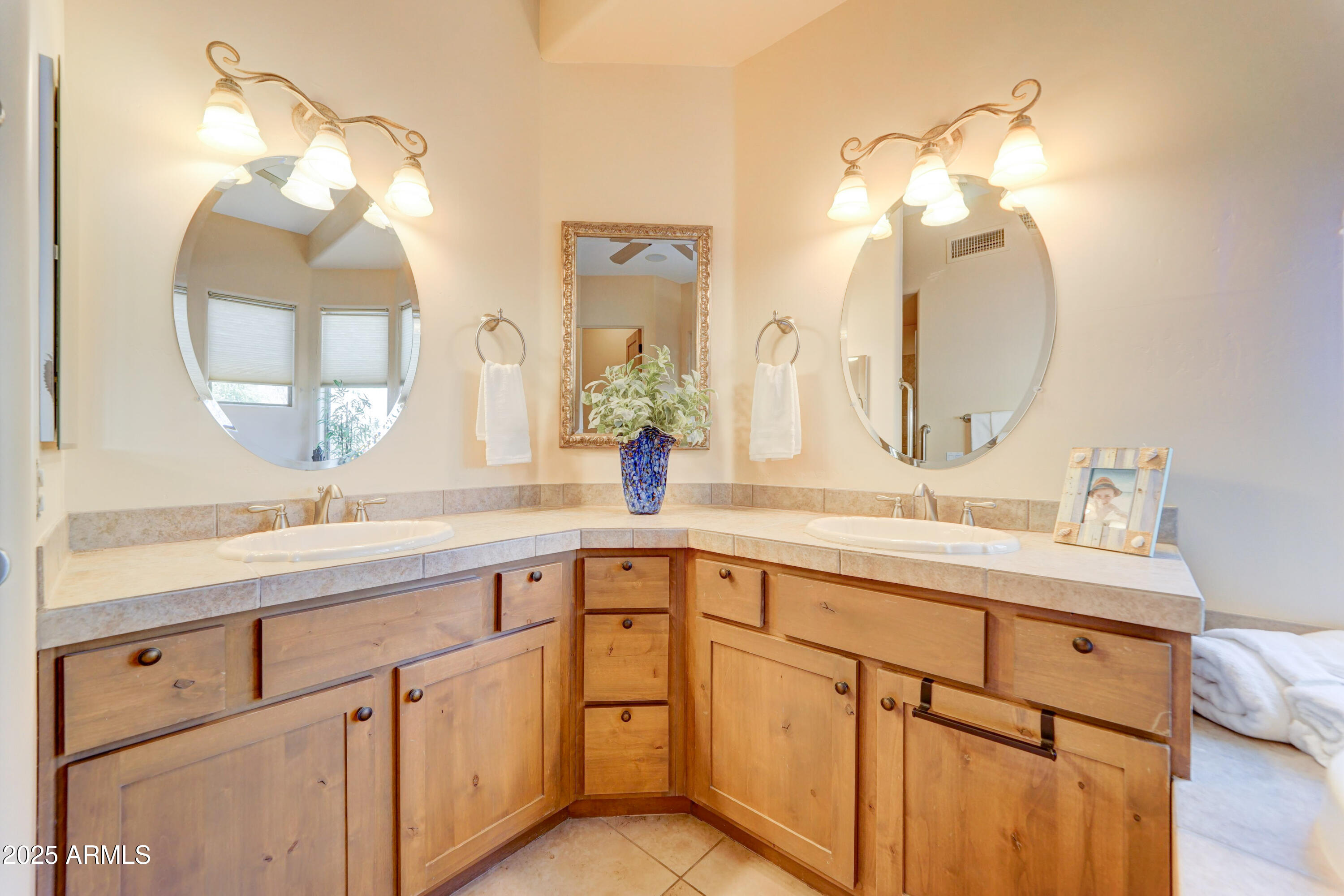 Gold Canyon, Arizona, 85119, United States, 3 Bedrooms Bedrooms, ,2 BathroomsBathrooms,Residential,For Sale,1992820