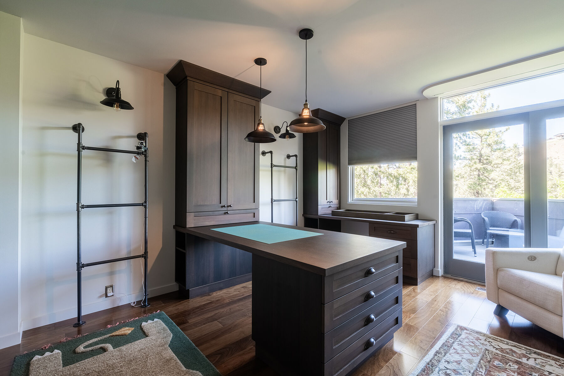  Architectural Glenmore Home - 物件實景