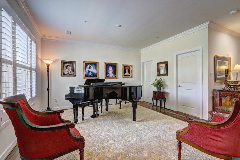 Williamsburg, Virginia, 23188, United States, 2 Bedrooms Bedrooms, ,4 BathroomsBathrooms,Residential,For Sale,1976349