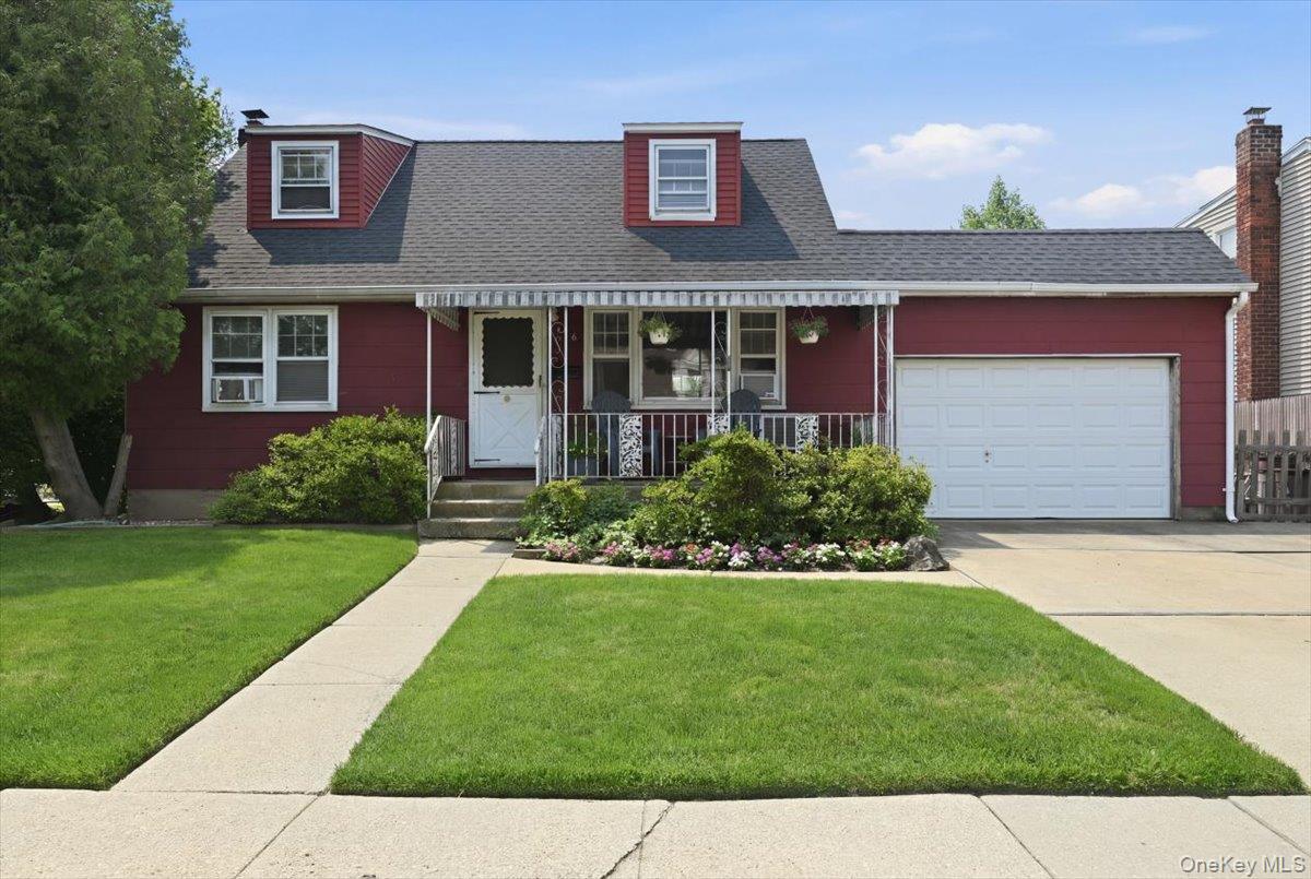 Beech St, Massapequa, NY 11758