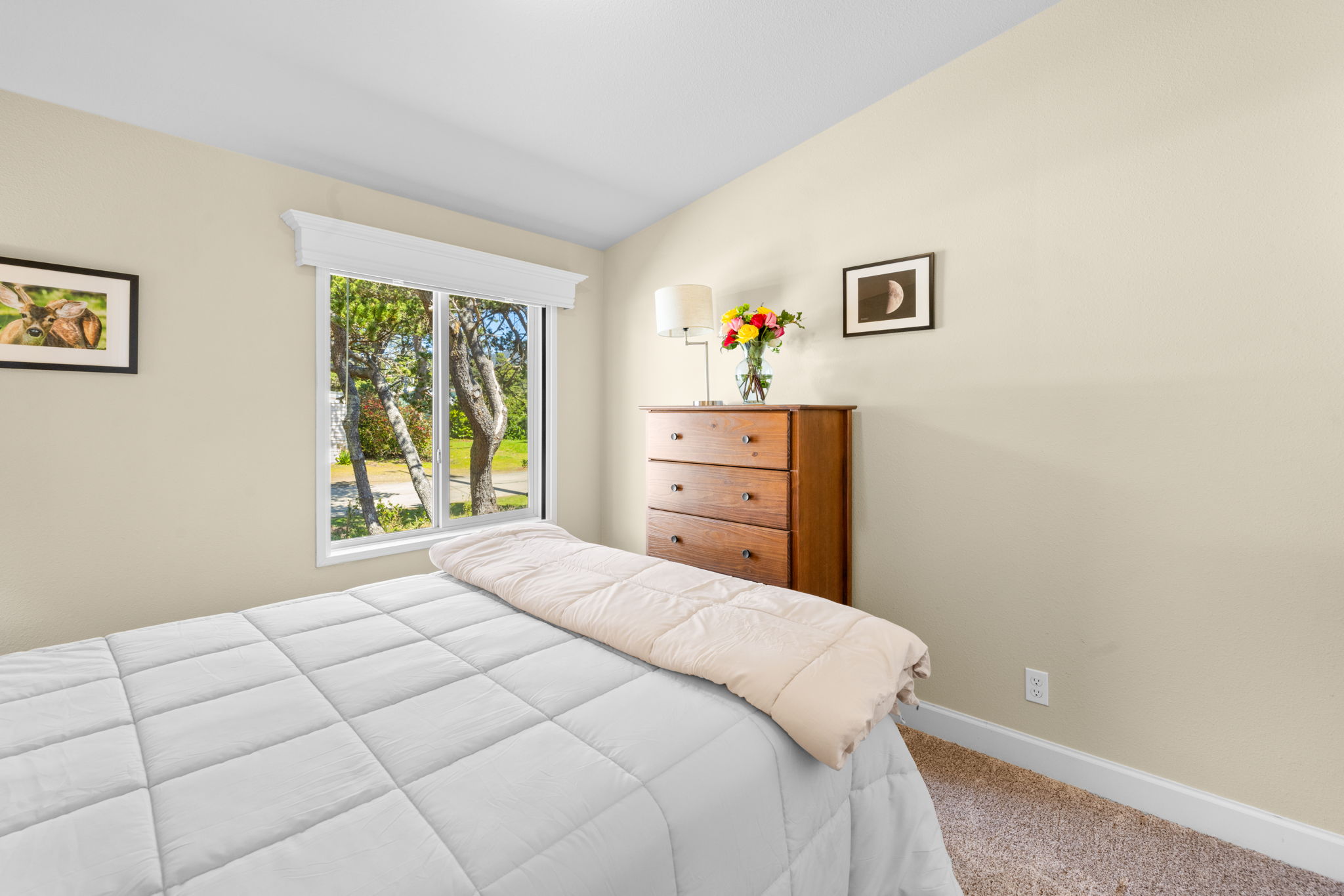 Cloverdale, Oregon, 97135, United States, 2 Bedrooms Bedrooms, ,2 BathroomsBathrooms,Residential,For Sale,1983657