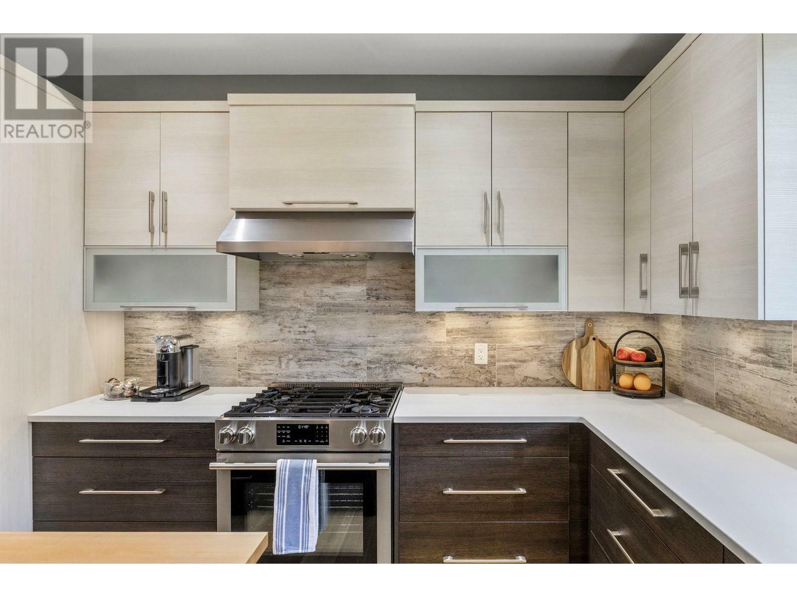 KELOWNA, British Columbia, V1P 1T1, CA, 4 Bedrooms Bedrooms, ,3 BathroomsBathrooms,Residential,For Sale,1837961