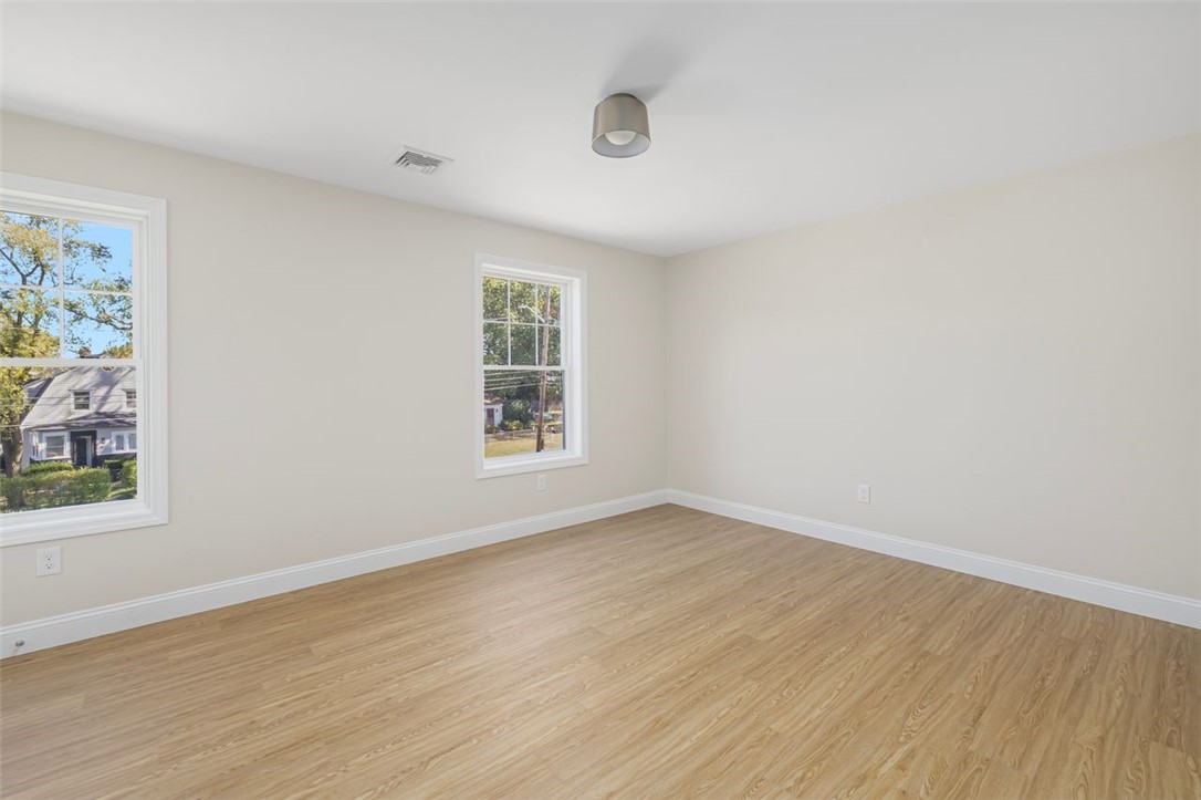 Warwick, Rhode Island, 02889, United States, 4 Bedrooms Bedrooms, ,4 BathroomsBathrooms,Residential,For Sale,2003475