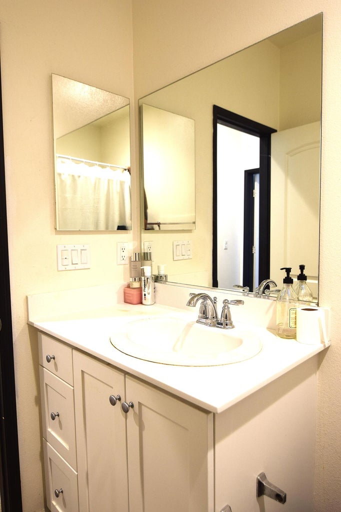 Indio, California, 92203, United States, 4 Bedrooms Bedrooms, ,3 BathroomsBathrooms,Residential,For Sale,1992452