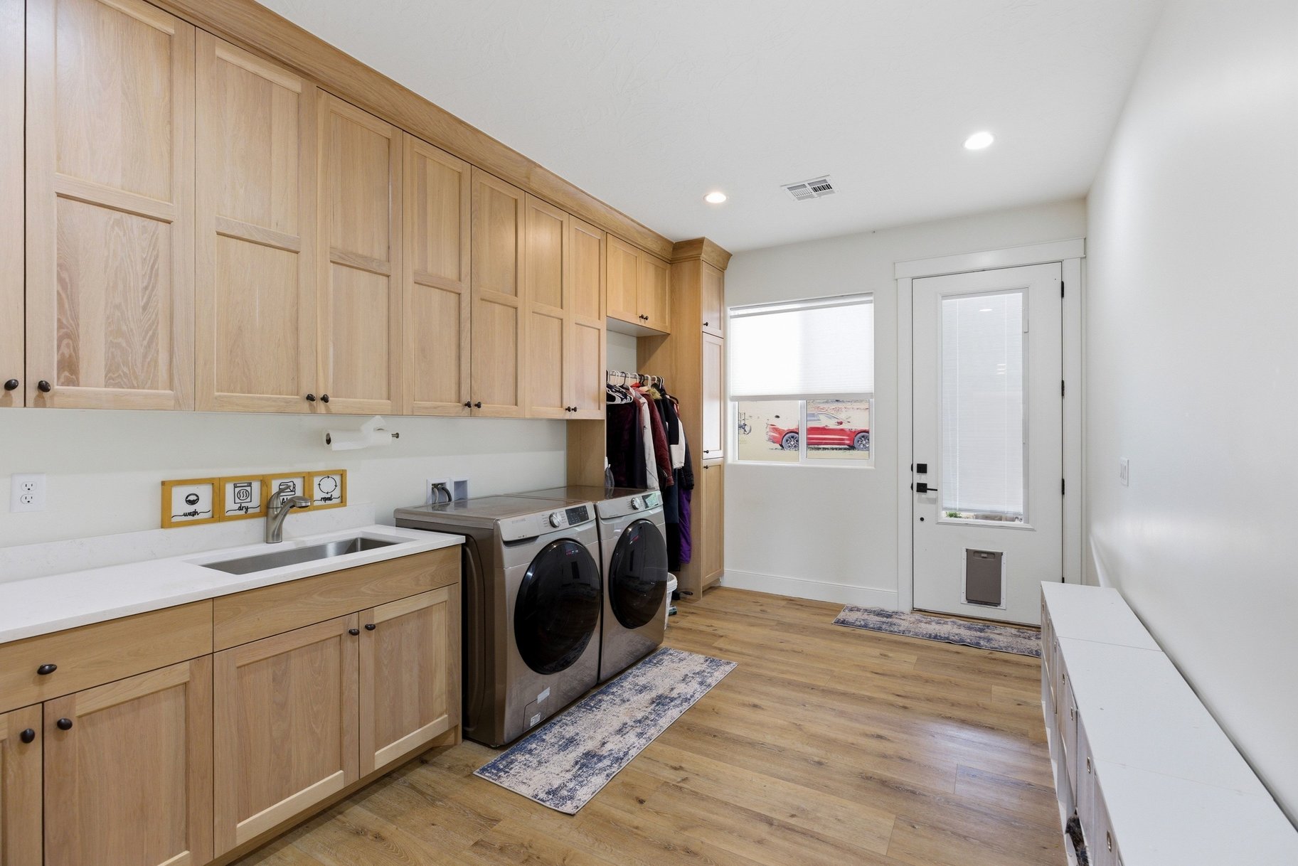  5 Acres • Two Homes In One • Horse Property With Flexible Living Options - 物件實景