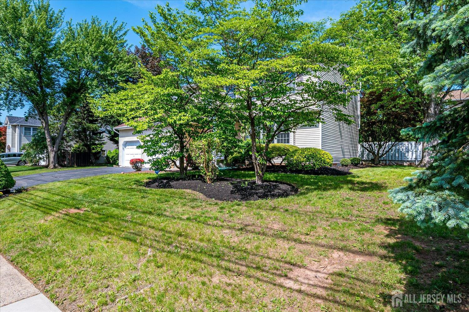 South Plainfield, New Jersey, 07080, United States, 4 Bedrooms Bedrooms, ,3 BathroomsBathrooms,Residential,For Sale,1934191