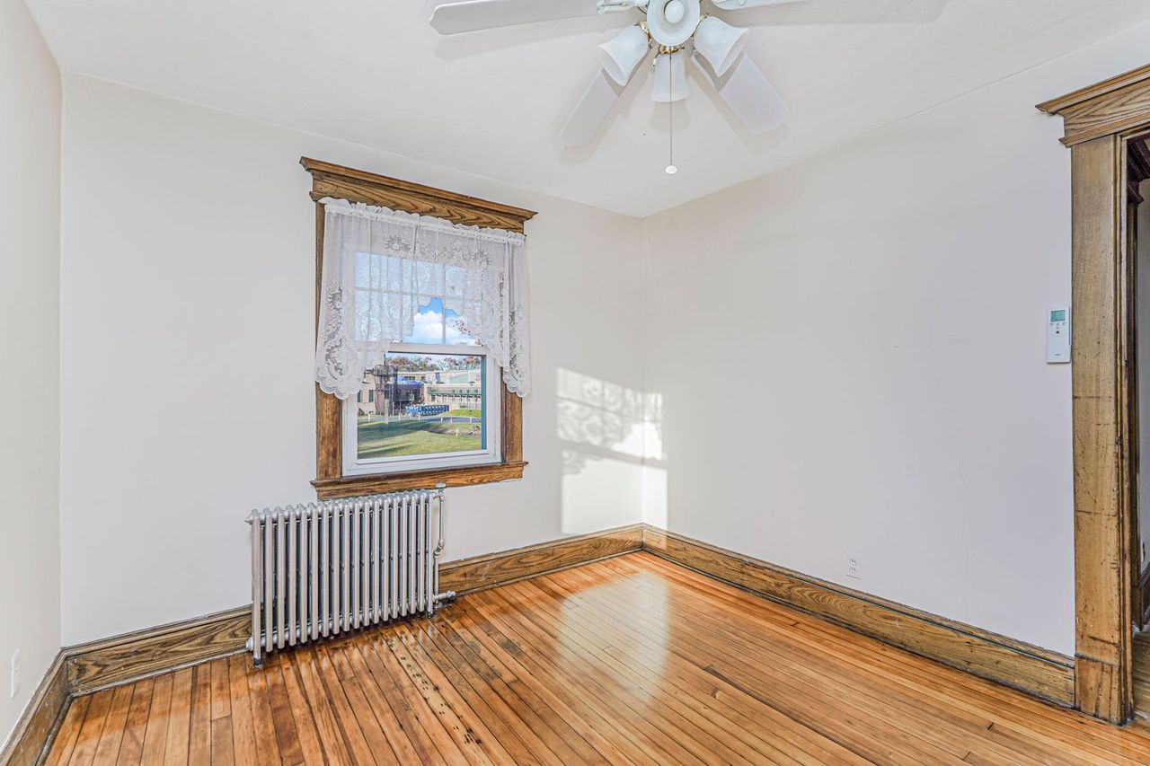 Staten Island, New York, 10314, United States, 3 Bedrooms Bedrooms, ,2 BathroomsBathrooms,Residential,For Sale,1996455