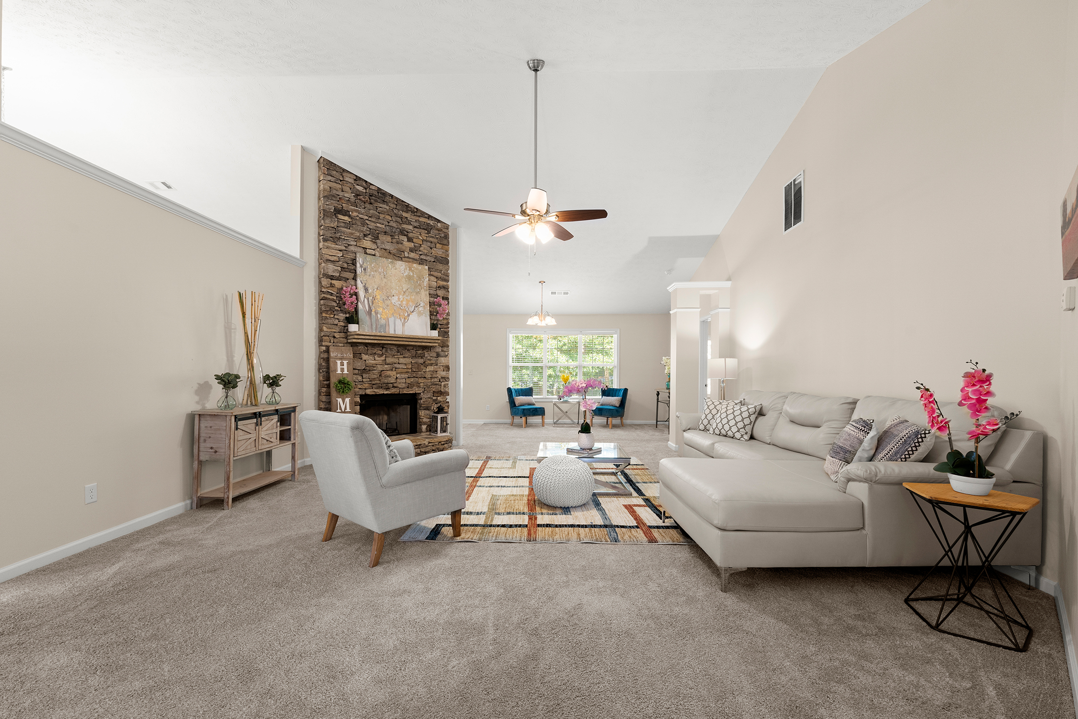  Immaculately Maintained, Brick-Front, Step-Less Ranch Home - 物件實景