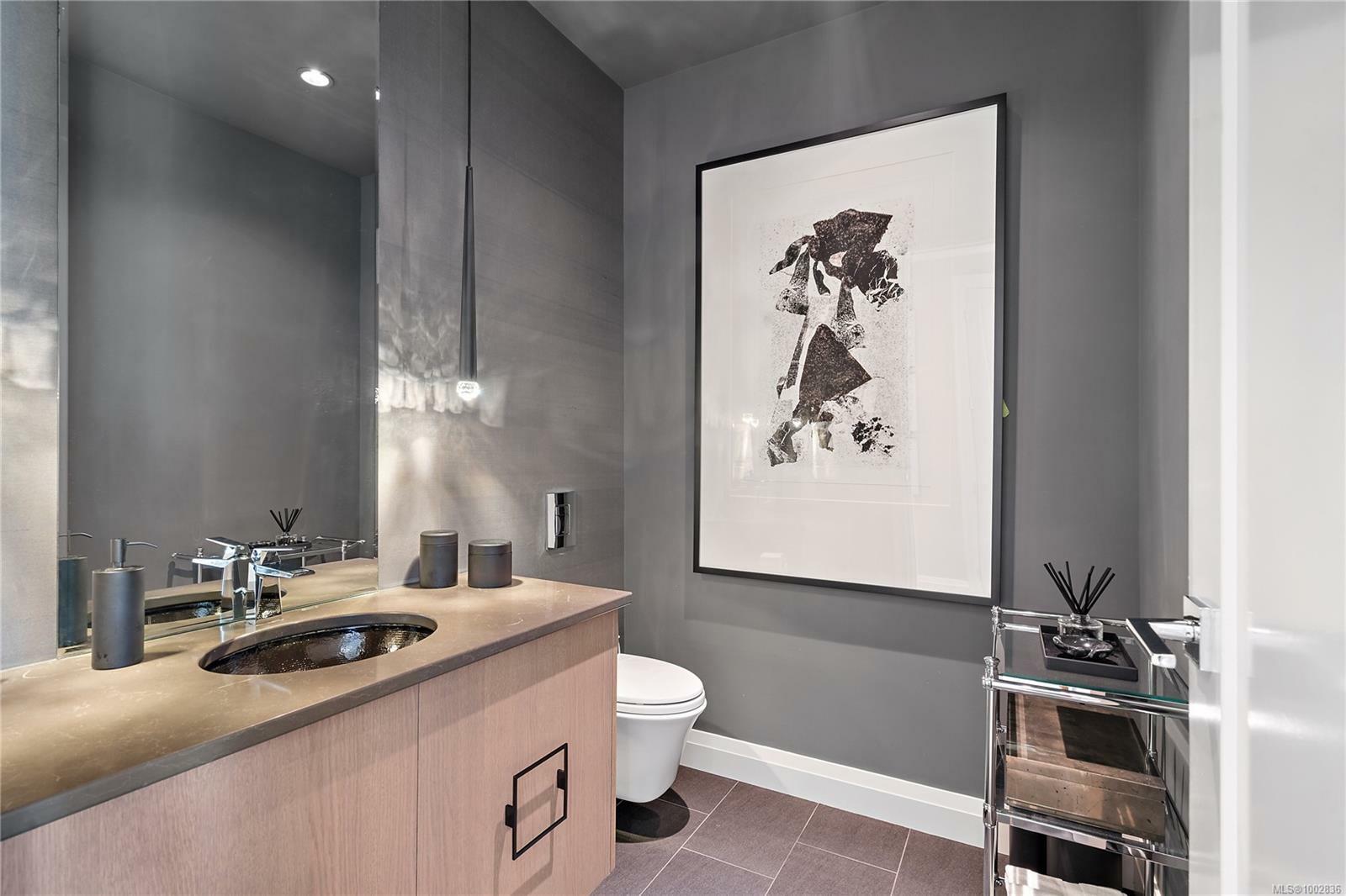 OAK BAY, British Columbia, V8R 3L8, CA, 6 Bedrooms Bedrooms, ,Residential,For Sale,1875057