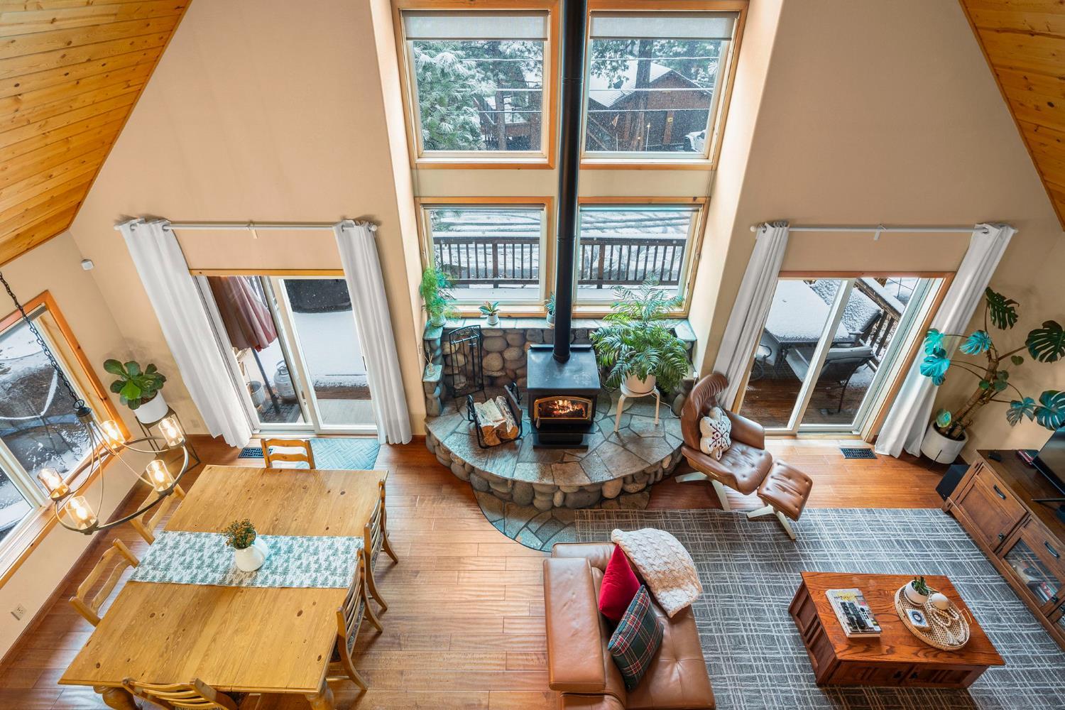 Tahoe Vista, California, 96148, United States, 3 Bedrooms Bedrooms, ,2 BathroomsBathrooms,Residential,For Sale,1998480