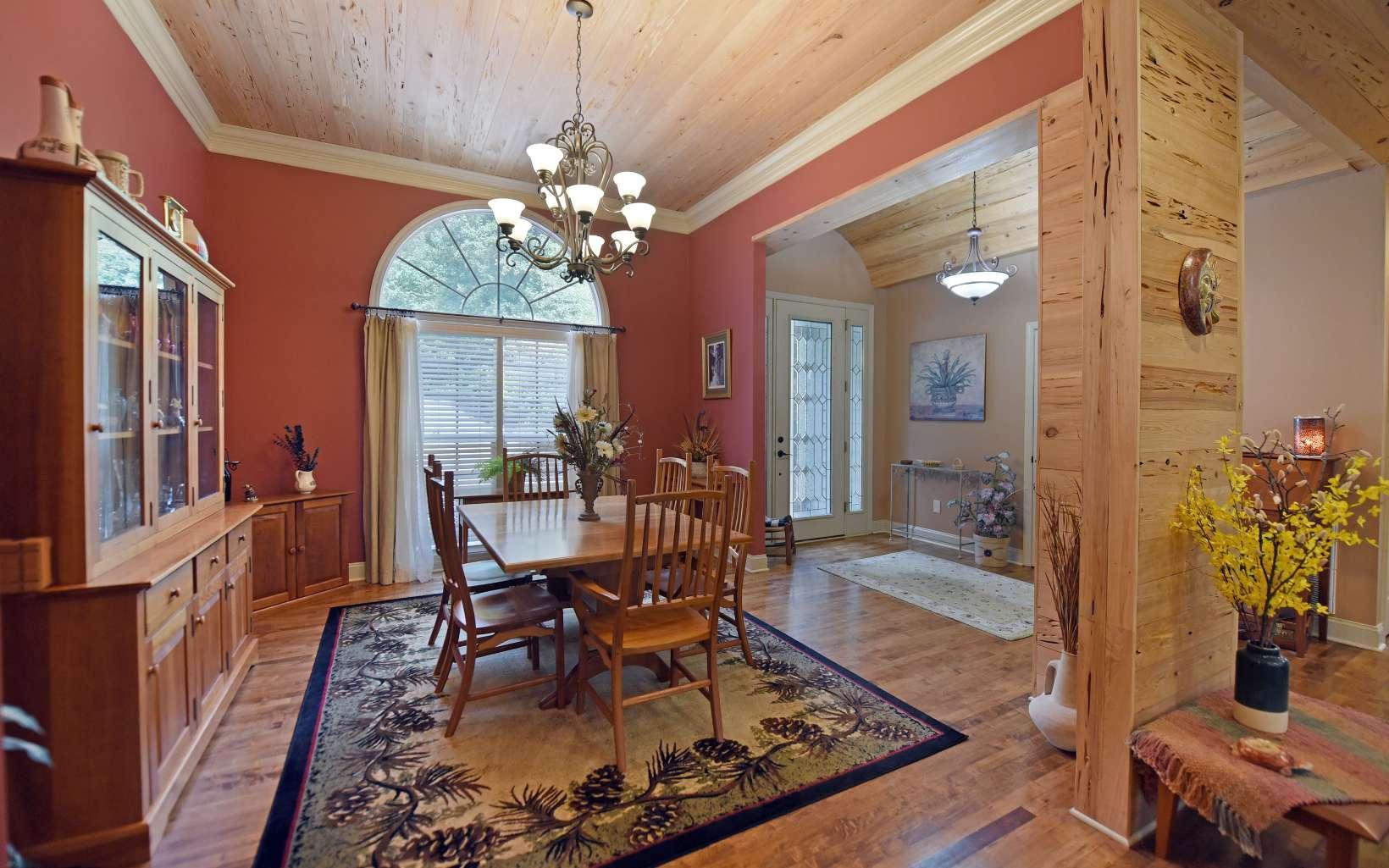 Hiawassee, Georgia, 30546, United States, 4 Bedrooms Bedrooms, ,4 BathroomsBathrooms,Residential,For Sale,1746240