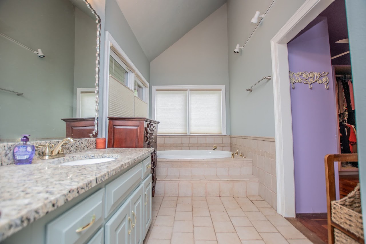 Carrollton, Georgia, 30117, United States, 4 Bedrooms Bedrooms, ,5 BathroomsBathrooms,Residential,For Sale,1861249