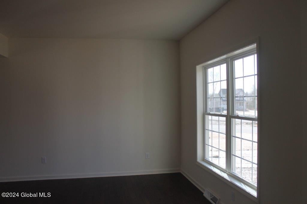 Mechanicville, New York, 12118, United States, 3 Bedrooms Bedrooms, ,3 BathroomsBathrooms,Residential,For Sale,1989343