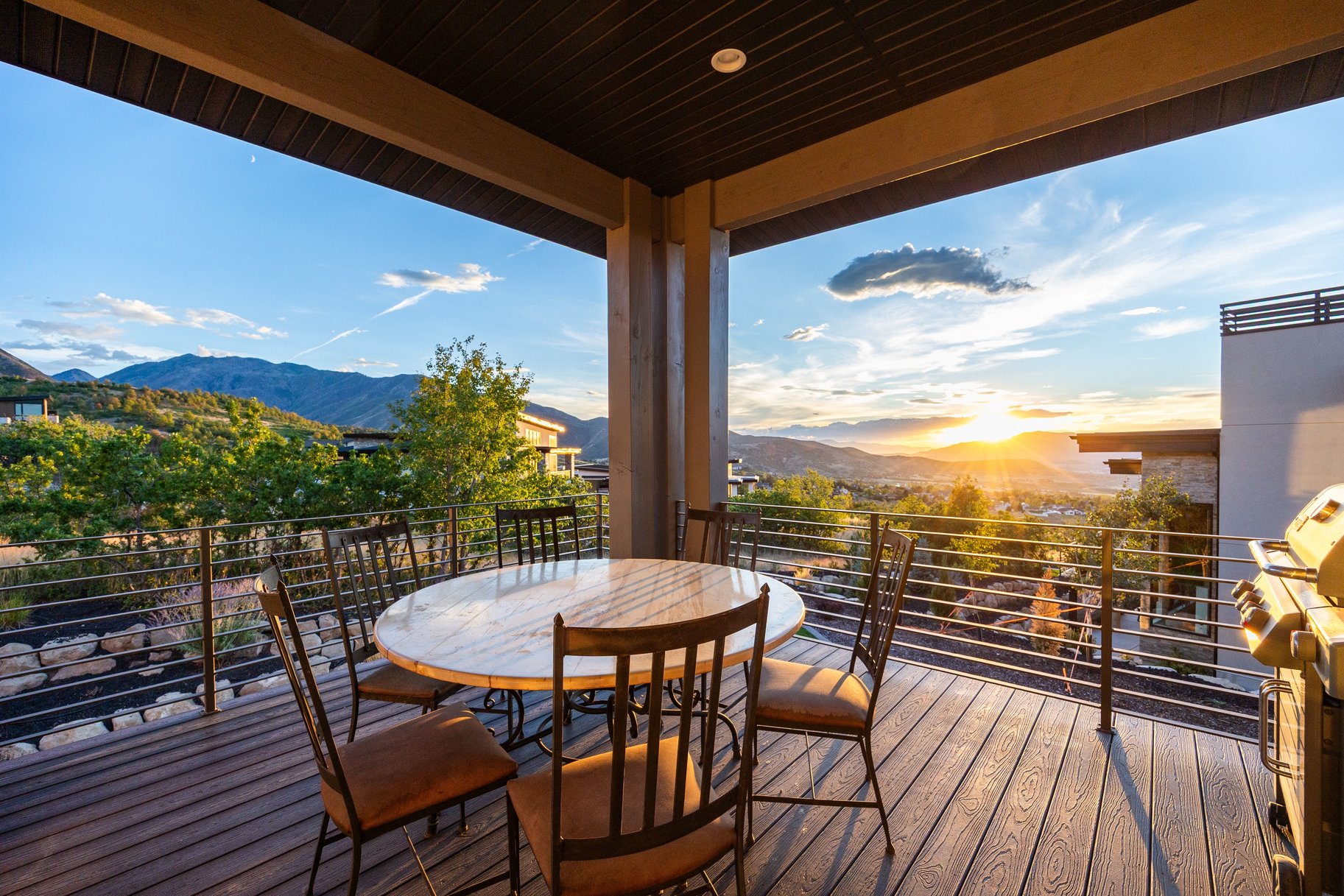  Custom-Home Quality Without the Custom-Home Wait - 物件實景