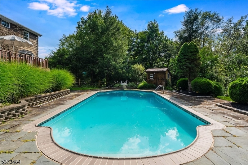 West Milford Twp., New Jersey, 07480-1601, United States, 4 Bedrooms Bedrooms, ,3 BathroomsBathrooms,Residential,For Sale,1928755