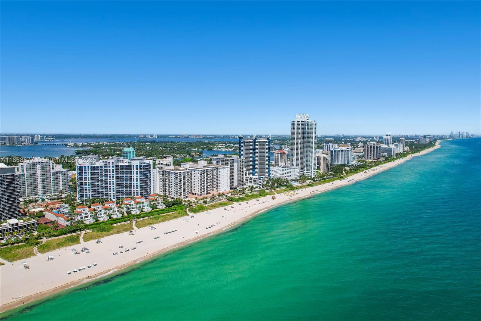 Miami Beach, Florida, 33140, United States, 3 Bedrooms Bedrooms, ,4 BathroomsBathrooms,Residential,For Sale,1934694