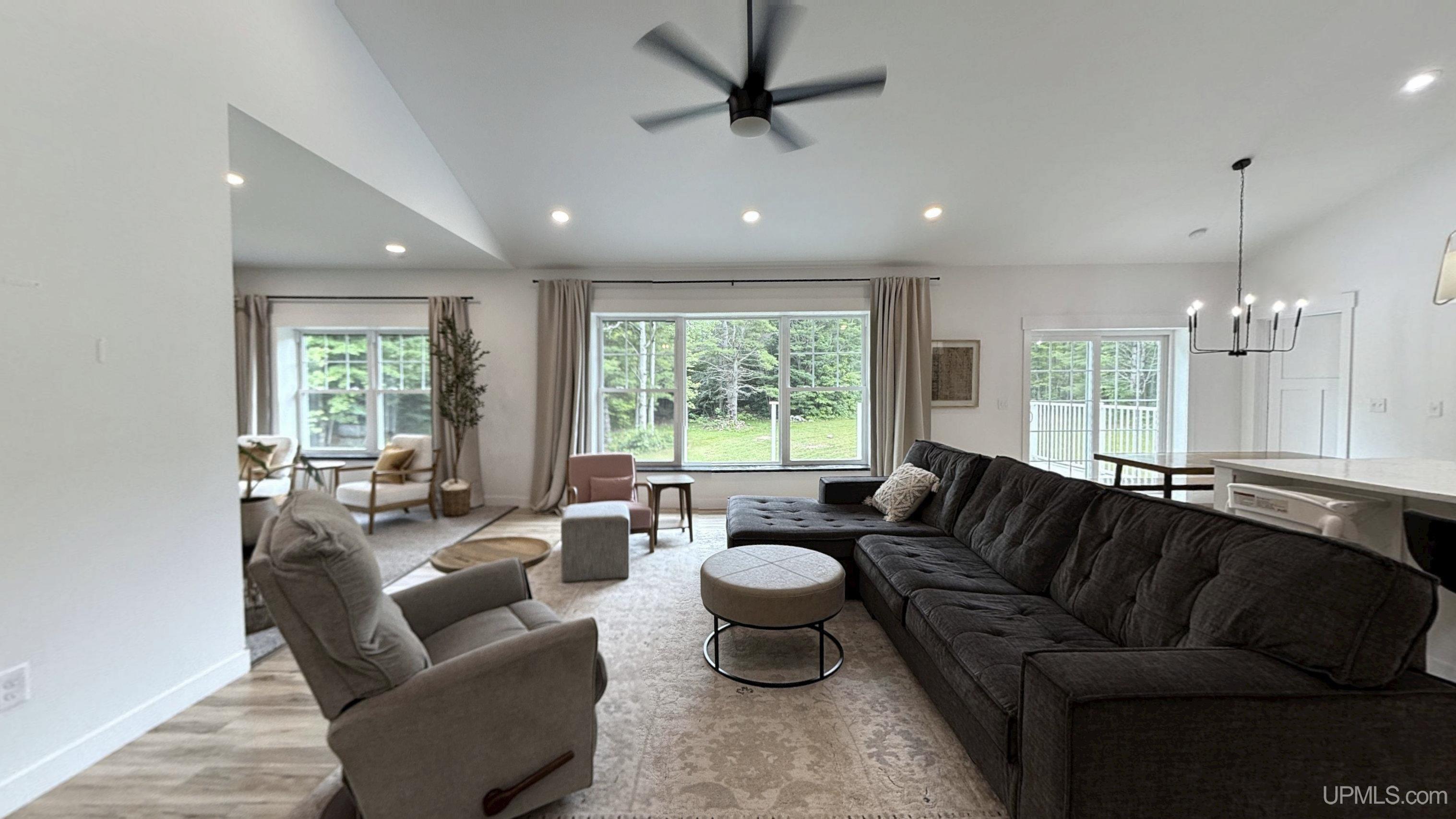 Hancock, Michigan, 49930, United States, 3 Bedrooms Bedrooms, ,3 BathroomsBathrooms,Residential,For Sale,1901071