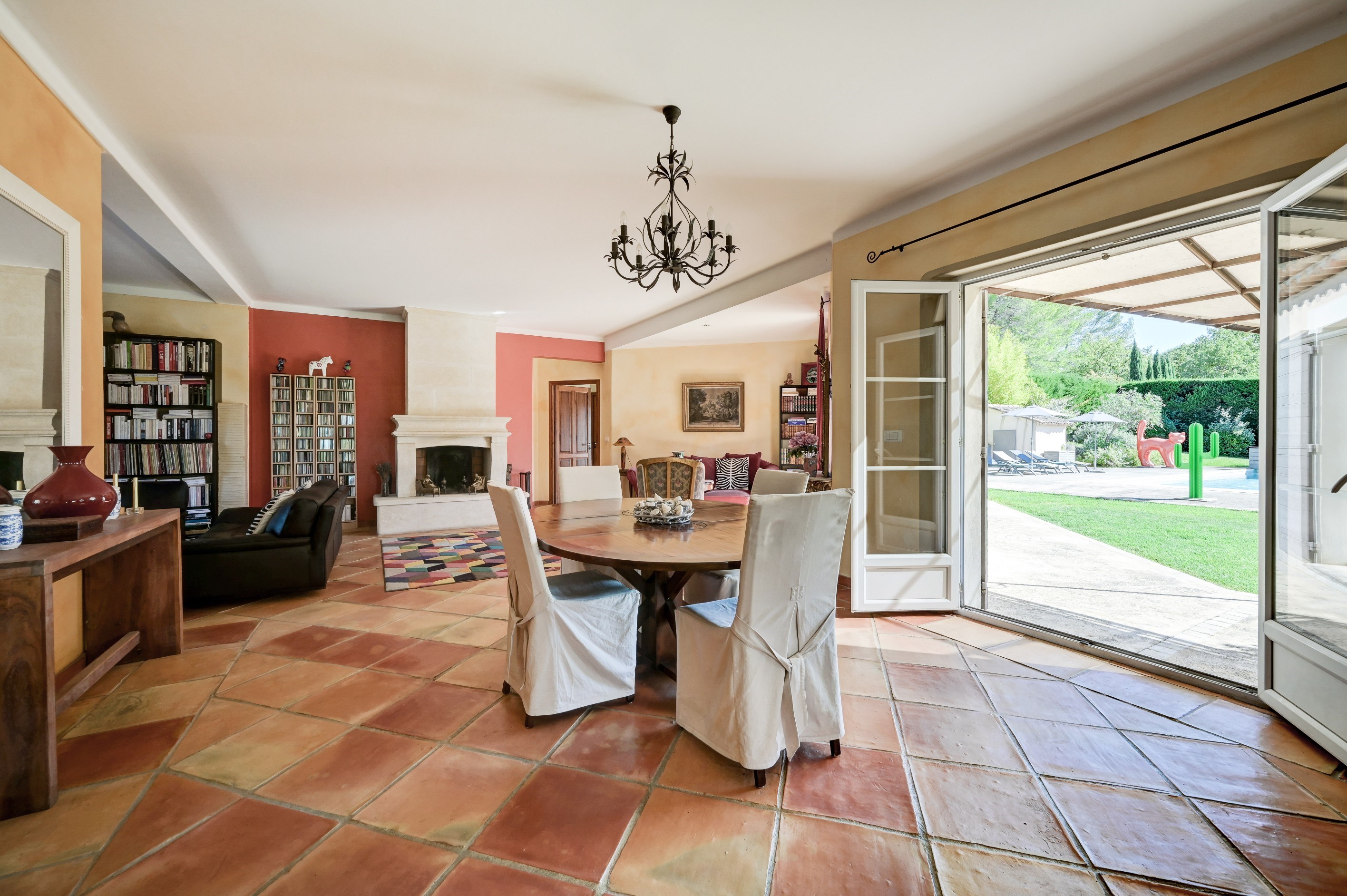  amily Home with Pool and Landscaped Grounds near Aix-en-Provence - 物件實景