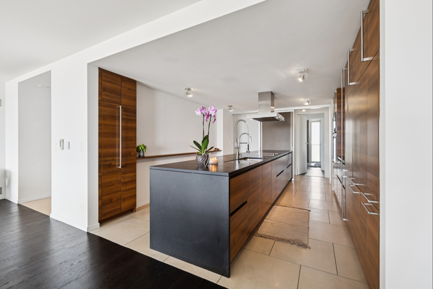  Exceptional apartment with a panoramic view of the lake - 物件實景