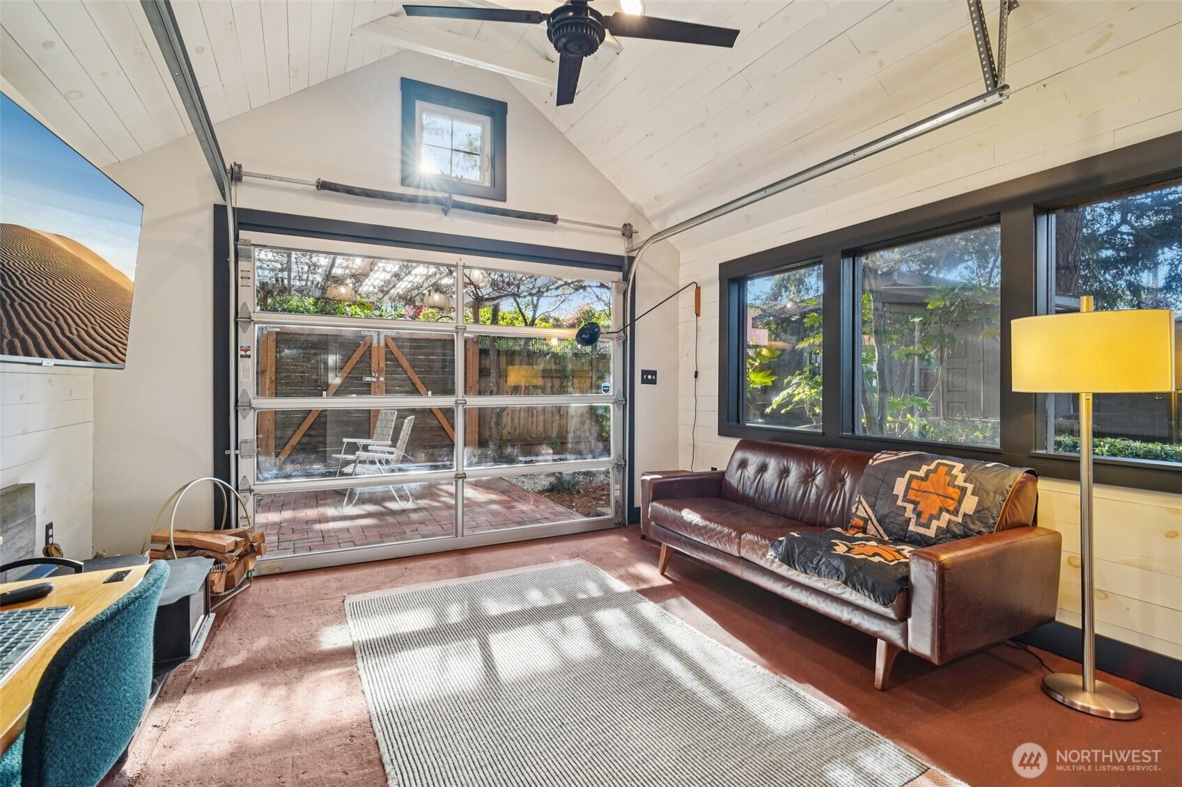 Seattle, Washington, 98108, United States, 3 Bedrooms Bedrooms, ,1 BathroomBathrooms,Residential,For Sale,1979331