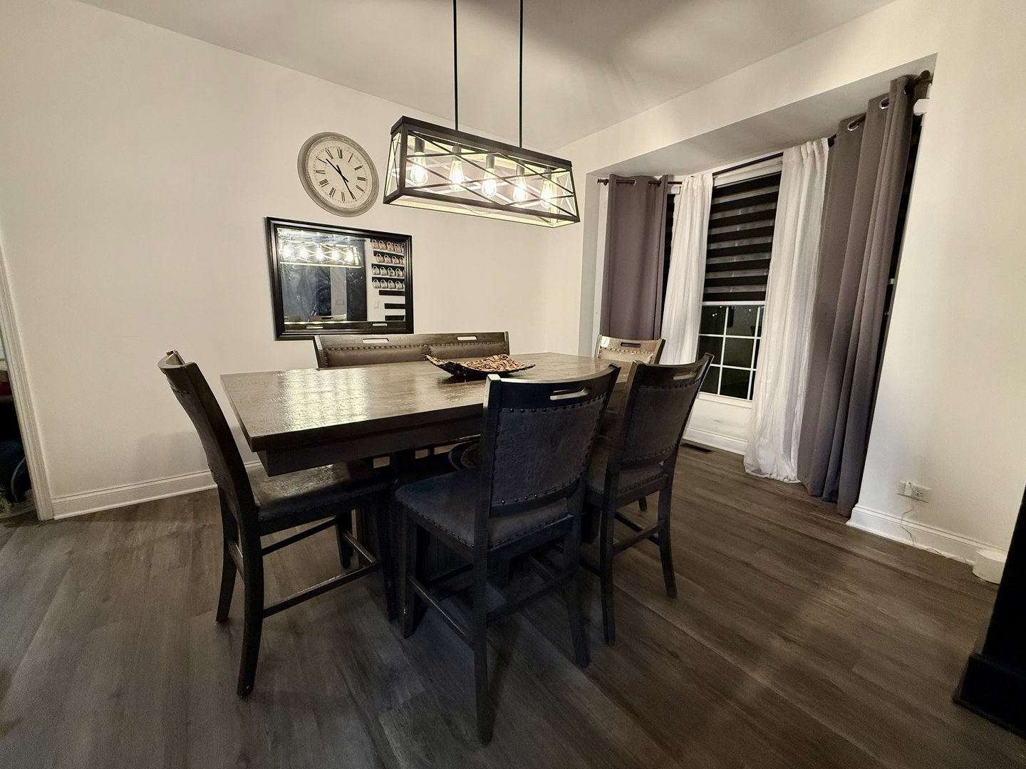 Yorkville, Illinois, 60560, United States, 4 Bedrooms Bedrooms, ,5 BathroomsBathrooms,Residential,For Sale,1991709