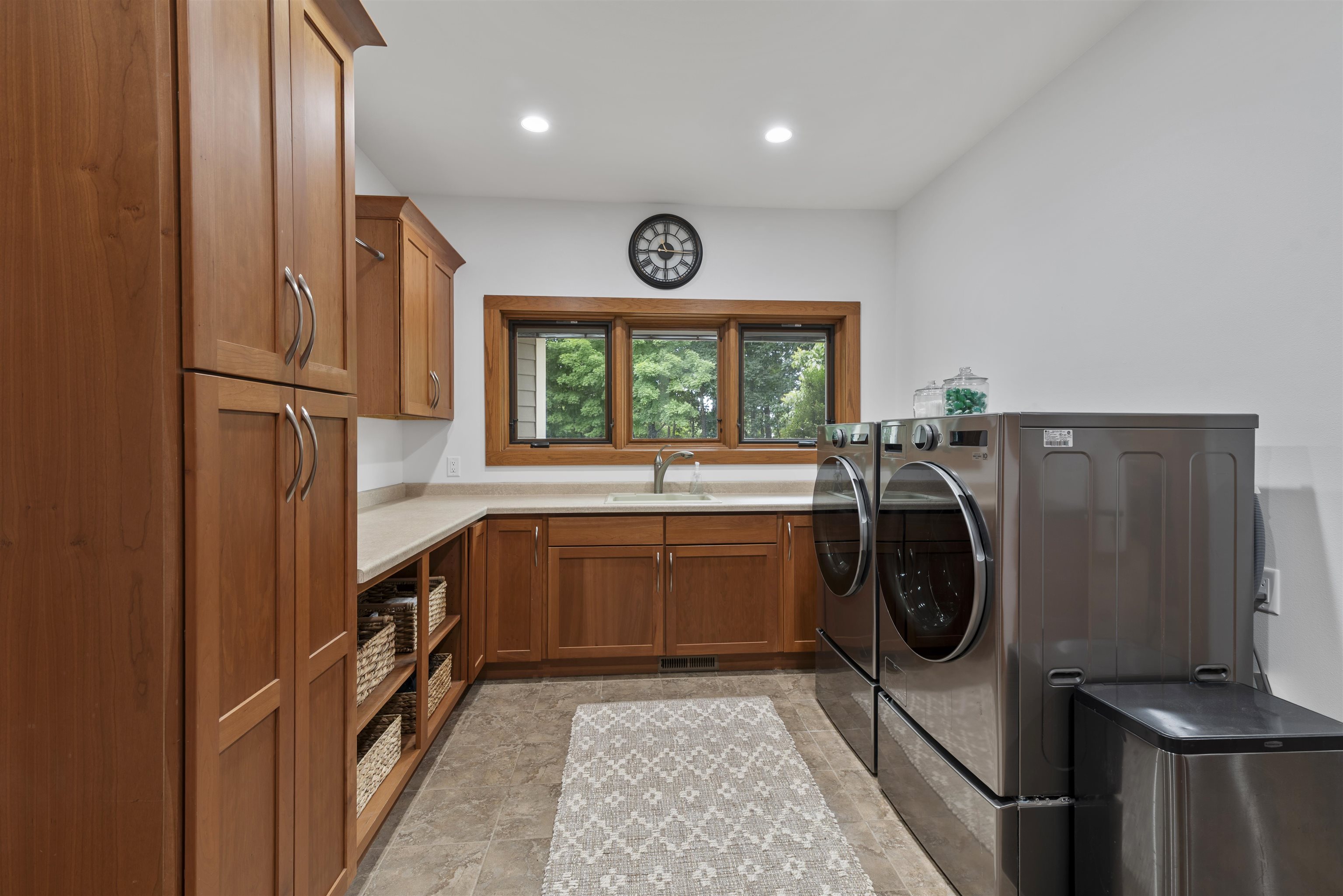 Avoca, Wisconsin, 53506, United States, 3 Bedrooms Bedrooms, ,4 BathroomsBathrooms,Residential,For Sale,1895039