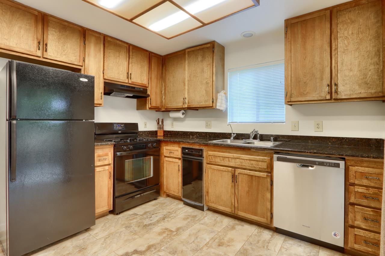 Yosemite, California, 95389, United States, 4 Bedrooms Bedrooms, ,2 BathroomsBathrooms,Residential,For Sale,1980100