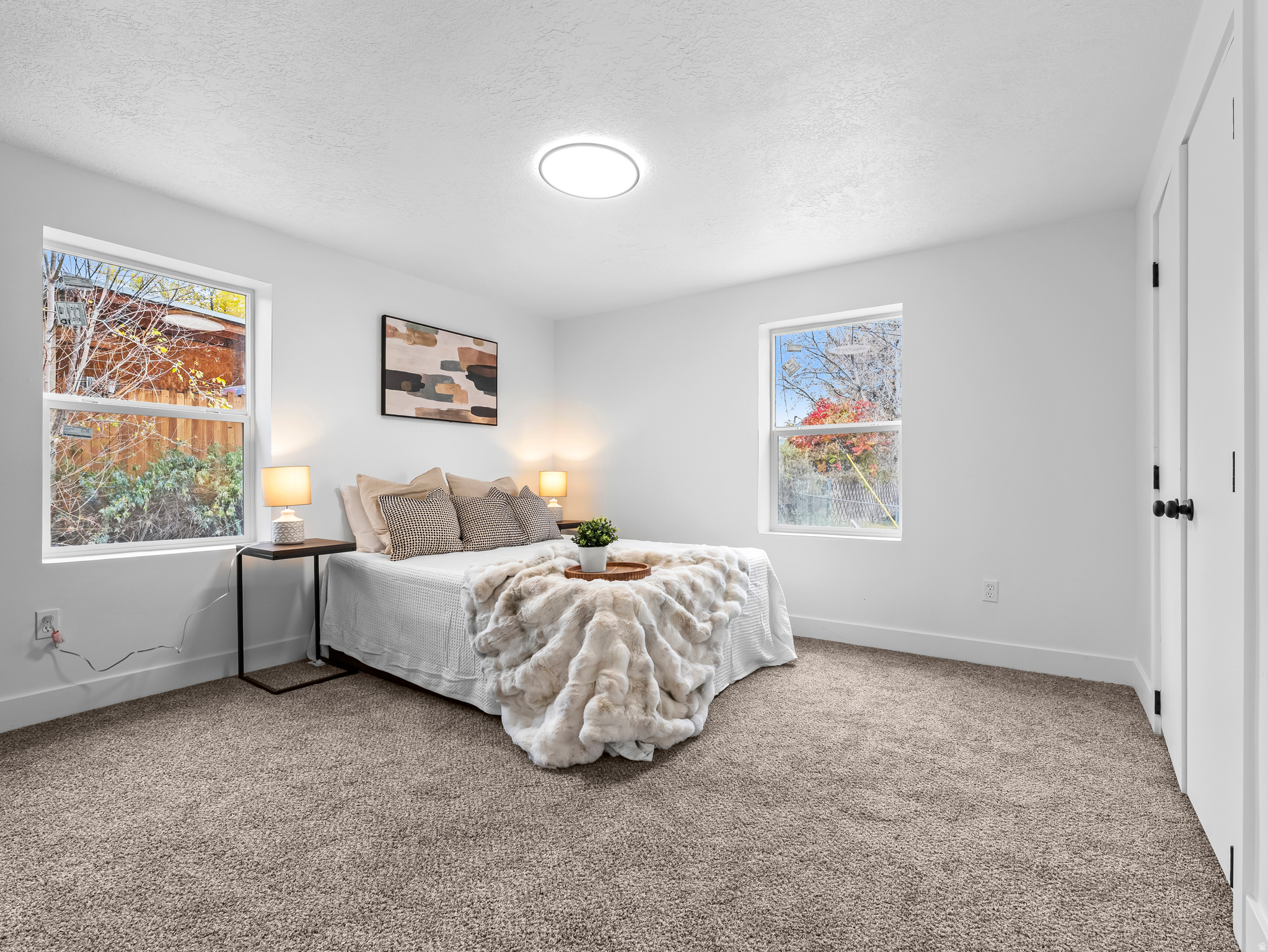 Murray, Utah, 84117, United States, 6 Bedrooms Bedrooms, ,2 BathroomsBathrooms,Residential,For Sale,1989540