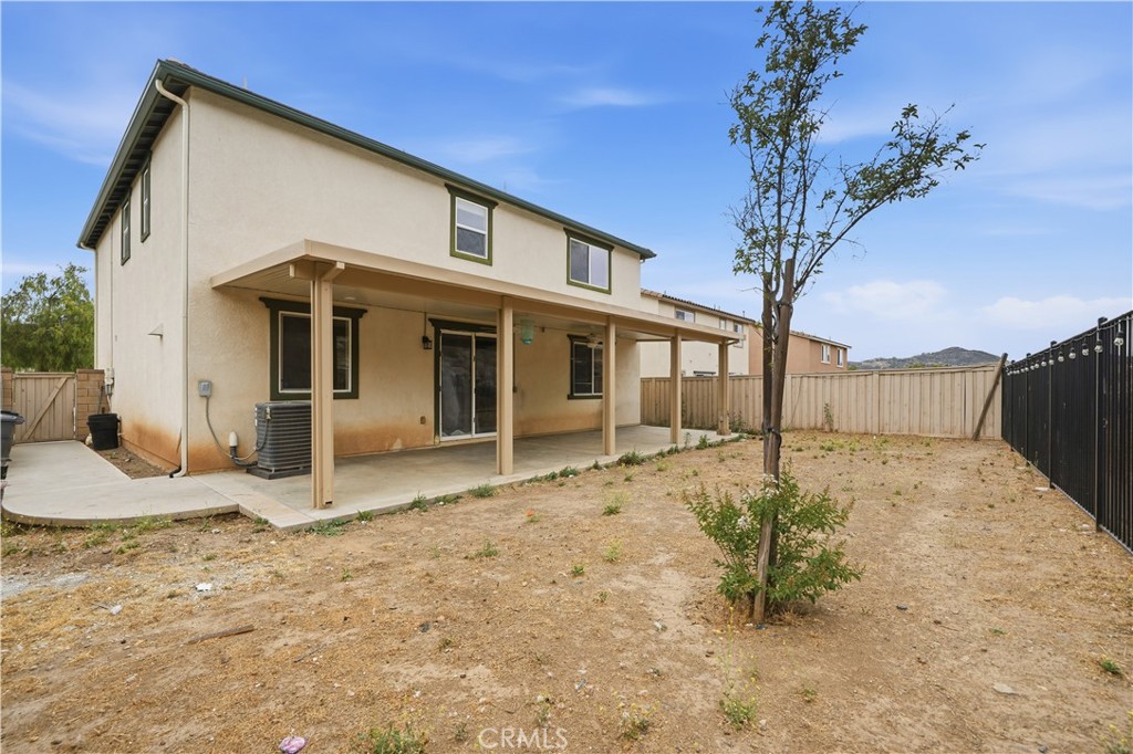 Lake Elsinore, California, 92532, United States, 5 Bedrooms Bedrooms, ,3 BathroomsBathrooms,Residential,For Sale,2049306