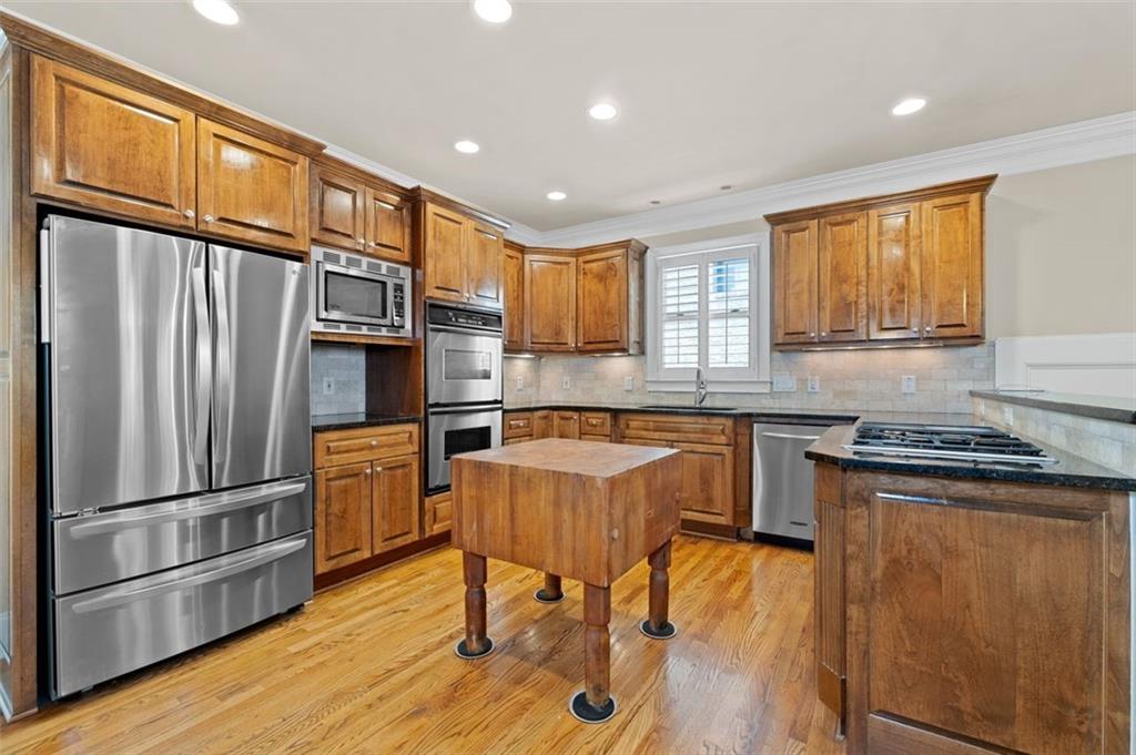 Atlanta, Georgia, 30350, United States, 4 Bedrooms Bedrooms, ,4 BathroomsBathrooms,Residential,For Sale,1932964