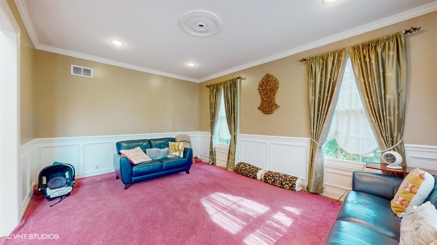 Lakewood, Illinois, 60014, United States, 5 Bedrooms Bedrooms, ,5 BathroomsBathrooms,Residential,For Sale,1980516