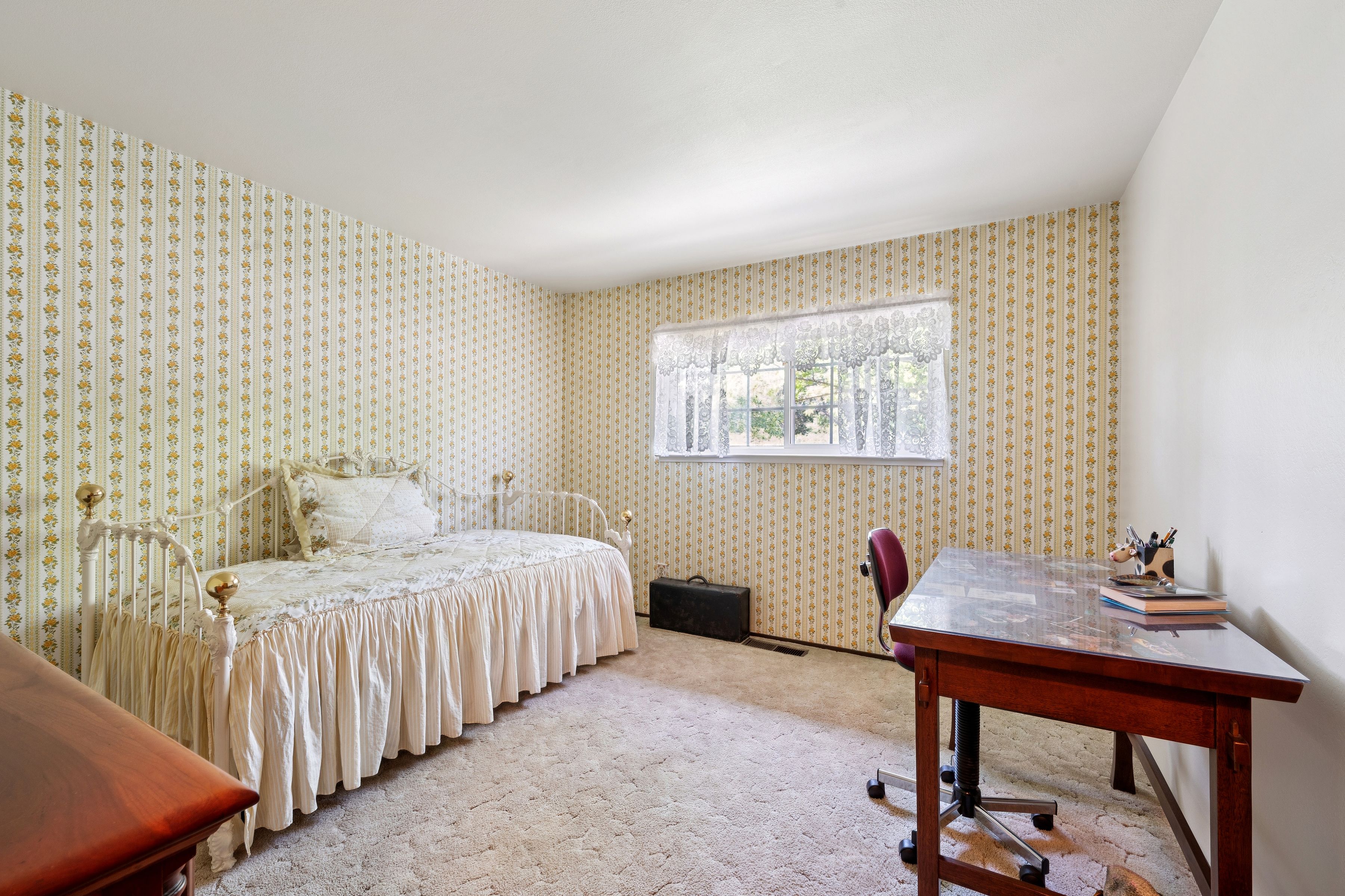  825 Woodside Aka Madrone Road - 物件實景