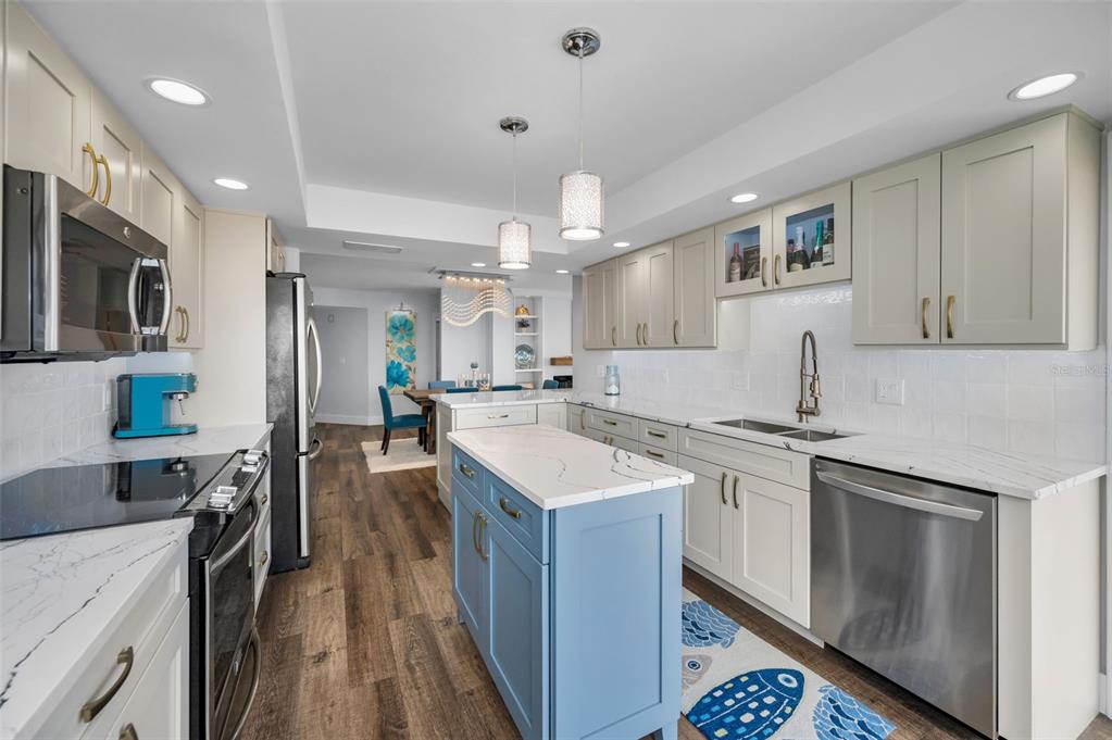 Clearwater Beach, Florida, 33767, United States, 2 Bedrooms Bedrooms, ,2 BathroomsBathrooms,Residential,For Sale,1786658