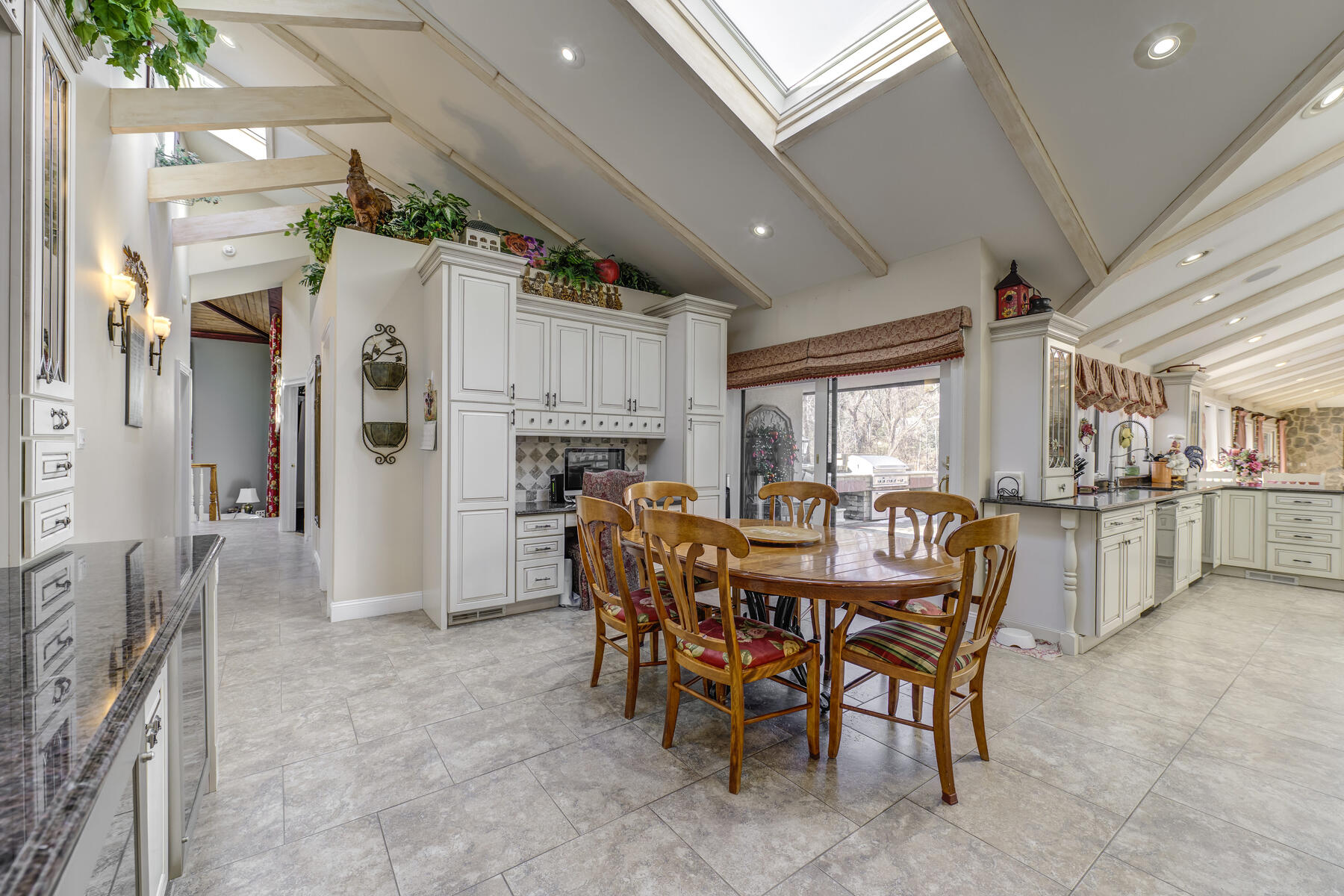  121 Laurel Lane, Laurel Hollow, NY, 11791 - 物件實景