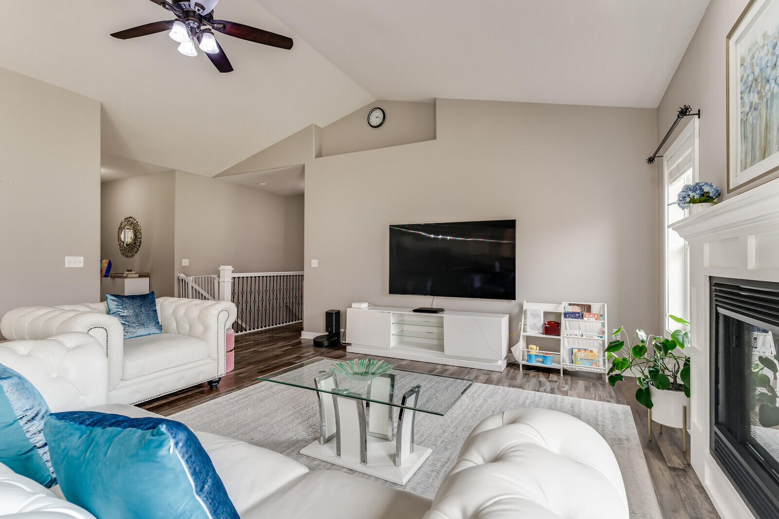Onalaska, Wisconsin, 54650, United States, 3 Bedrooms Bedrooms, ,3 BathroomsBathrooms,Residential,For Sale,2037961
