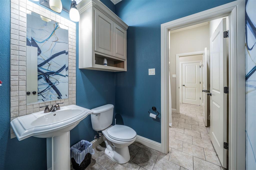 Arlington, Texas, 76017, United States, 4 Bedrooms Bedrooms, ,5 BathroomsBathrooms,Residential,For Sale,1982426