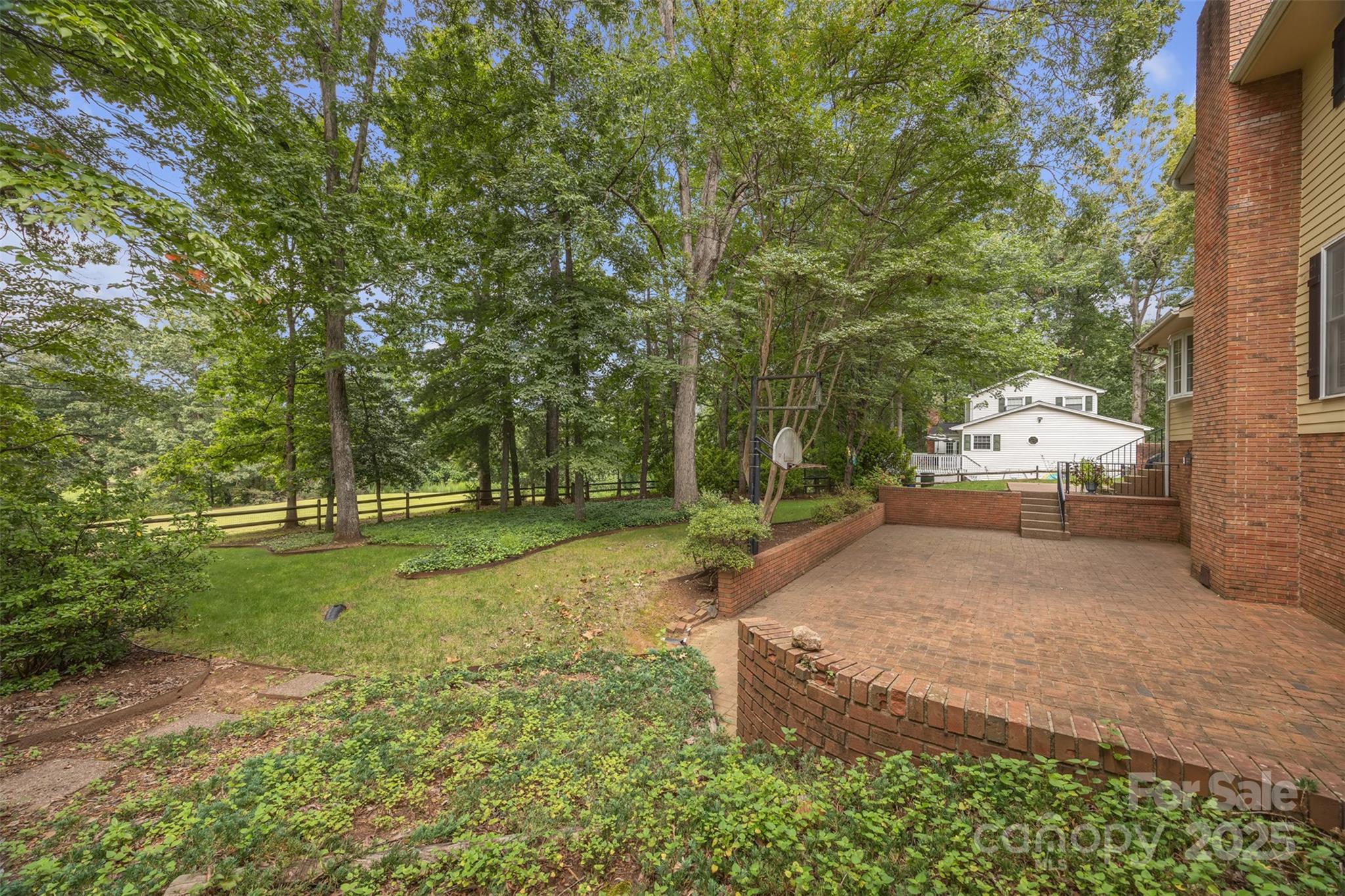 Hickory, North Carolina, 28601, United States, 5 Bedrooms Bedrooms, ,5 BathroomsBathrooms,Residential,For Sale,1941000