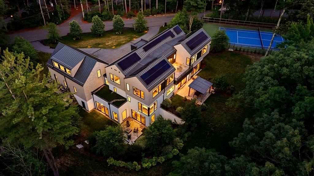 Weston, Massachusetts, 02493, United States, 6 Bedrooms Bedrooms, ,8 BathroomsBathrooms,Residential,For Sale,1946970