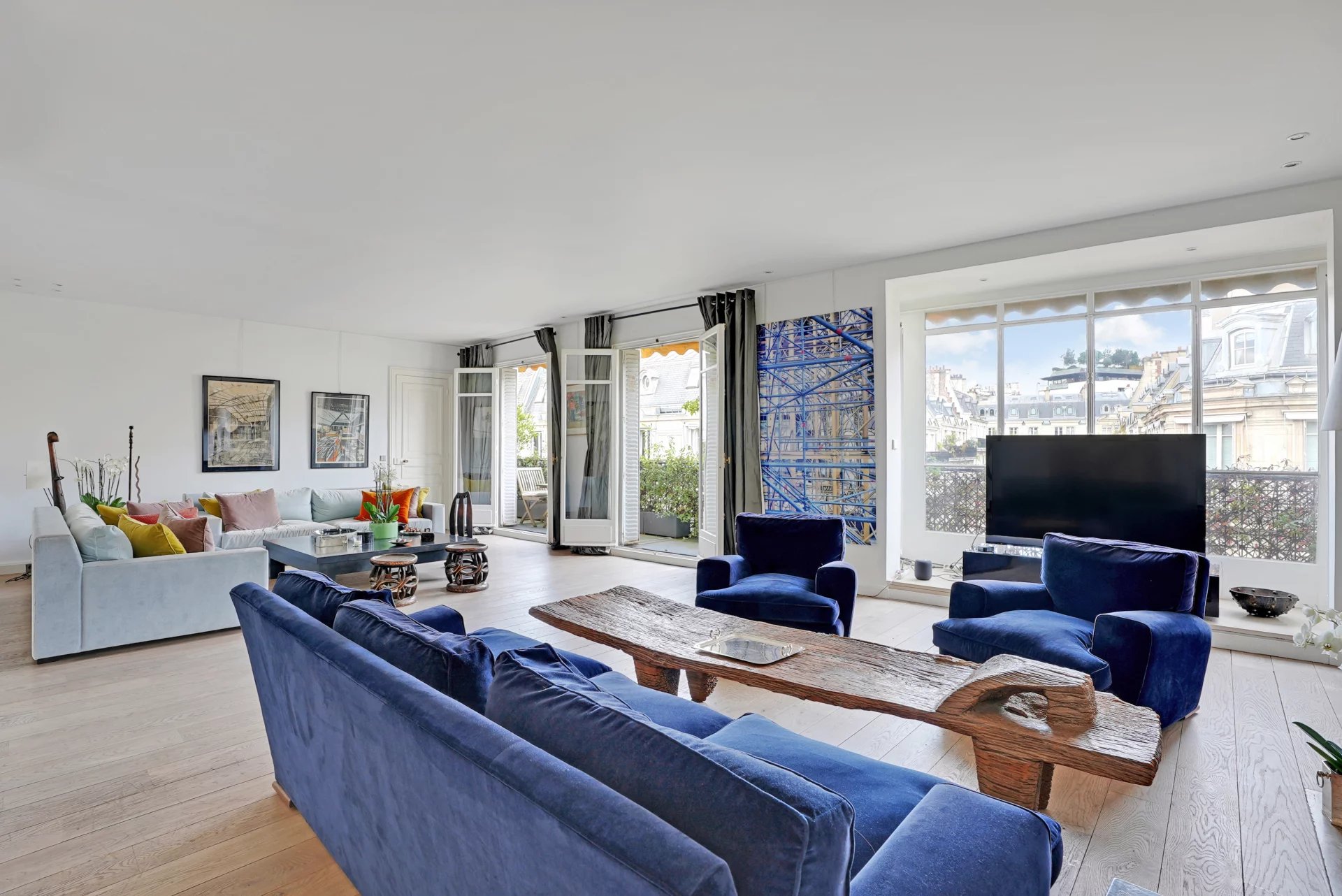 Paris 8th, Île-de-France, 75008, FR, 4 Bedrooms Bedrooms, ,2 BathroomsBathrooms,Residential,For Sale,1669090