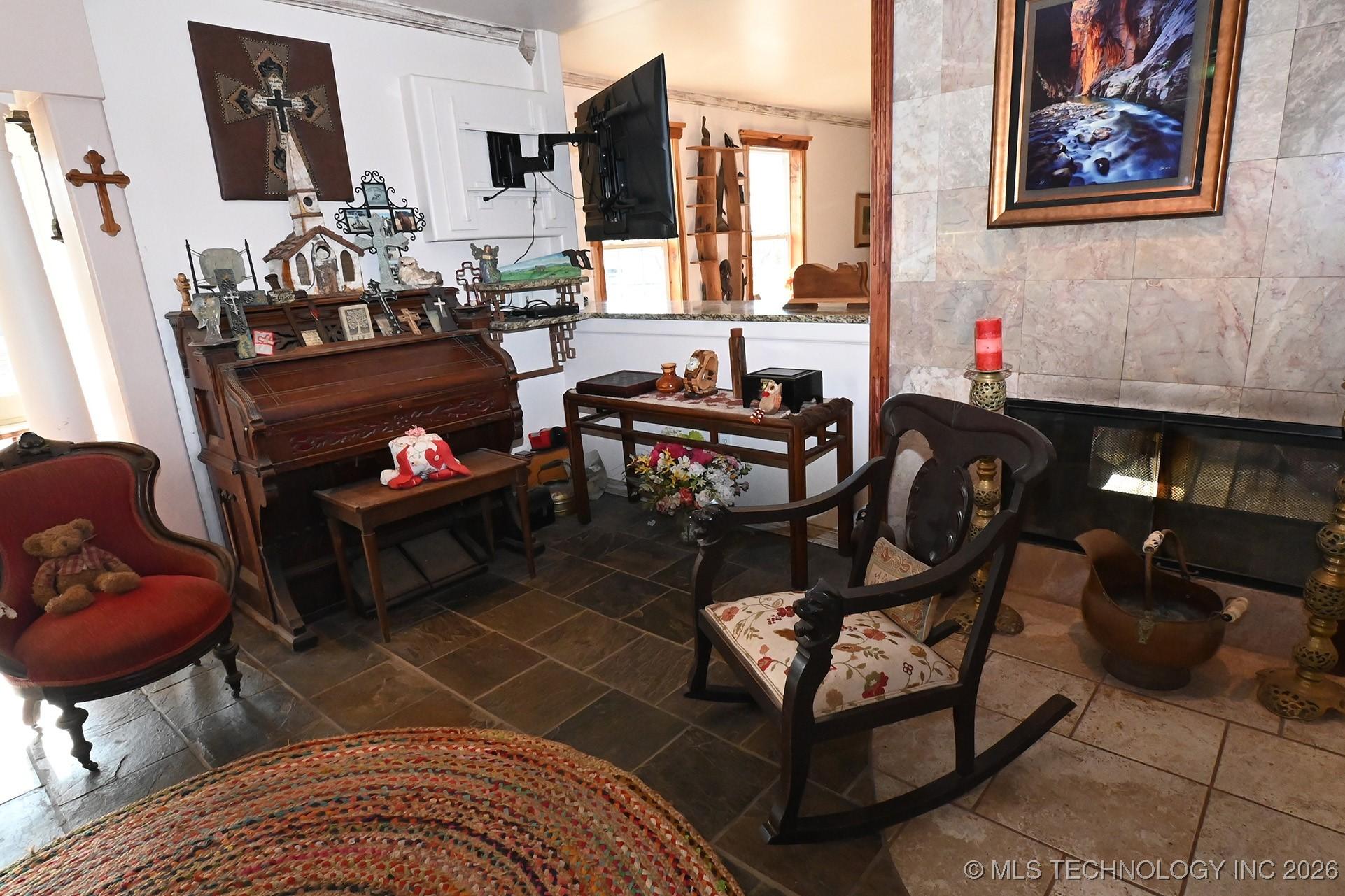 Sallisaw, Oklahoma, 74955, United States, 6 Bedrooms Bedrooms, ,4 BathroomsBathrooms,Residential,For Sale,2009244