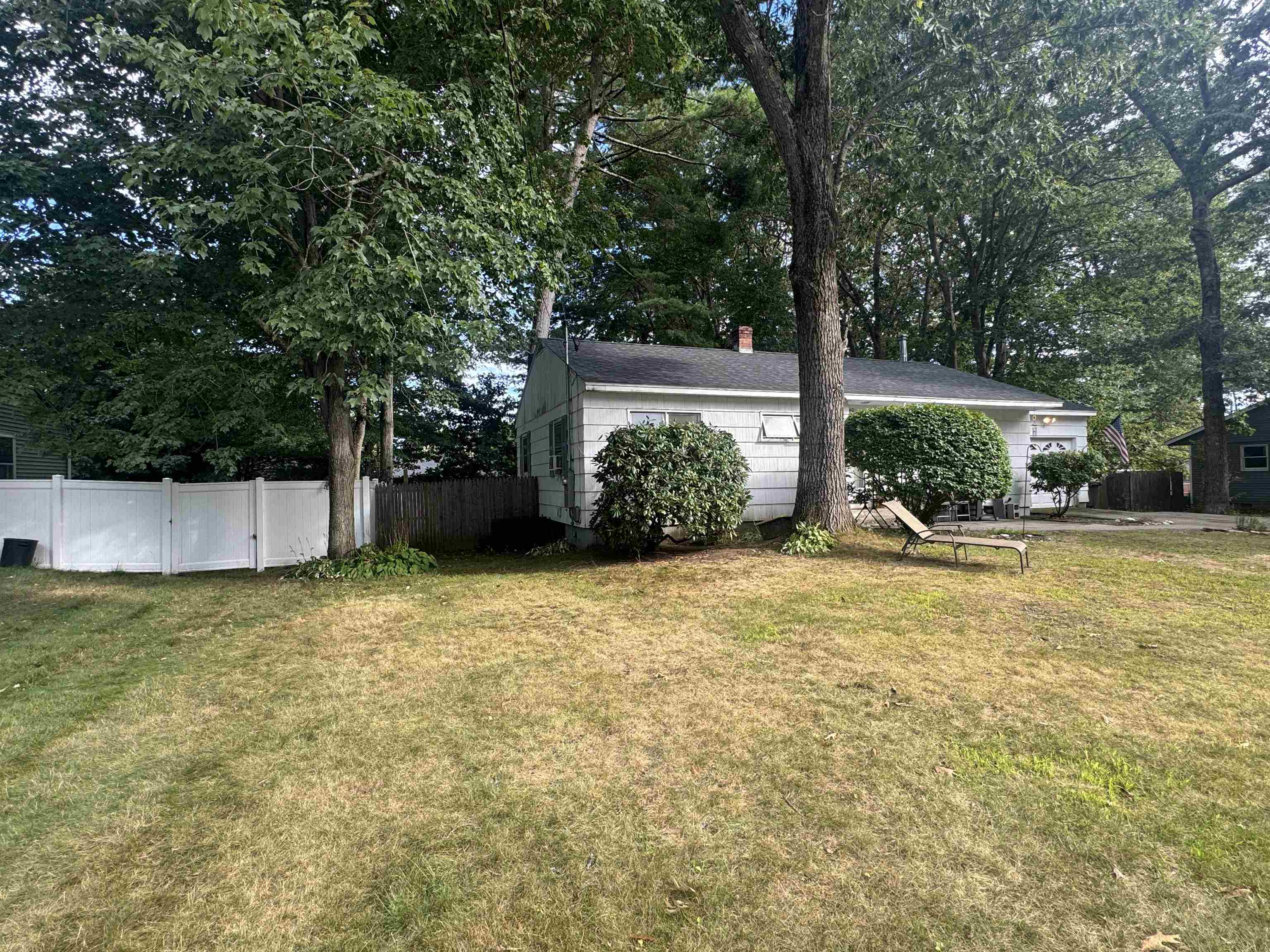 Portsmouth, New Hampshire, 03801, United States, 3 Bedrooms Bedrooms, ,1 BathroomBathrooms,Residential,For Sale,1934652