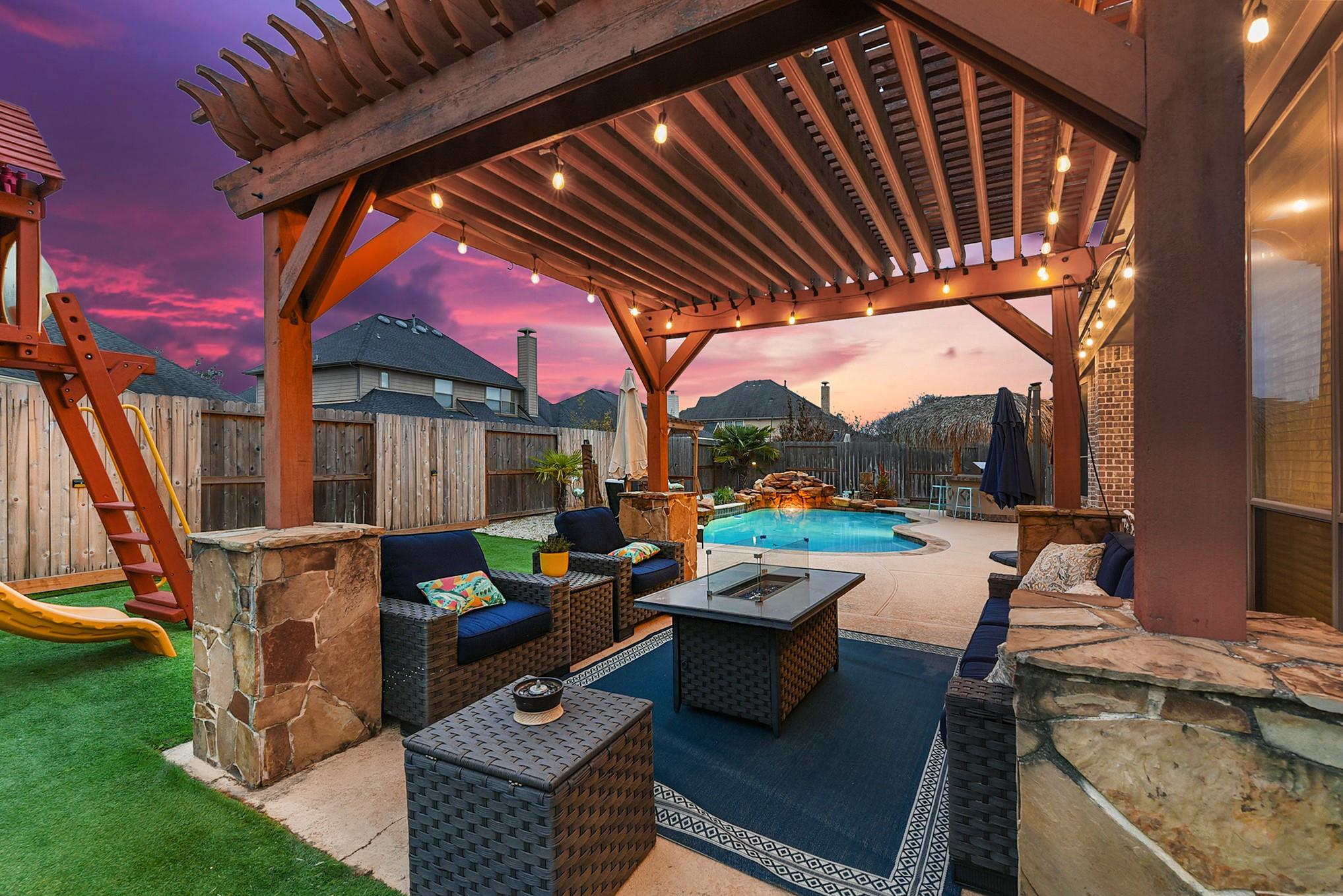 Katy, Texas, 77494, United States, 5 Bedrooms Bedrooms, ,4 BathroomsBathrooms,Residential,For Sale,2015284