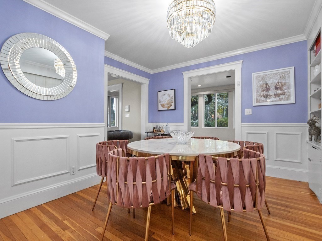 Waltham, Massachusetts, 02451, United States, 4 Bedrooms Bedrooms, ,4 BathroomsBathrooms,Residential,For Sale,1996187