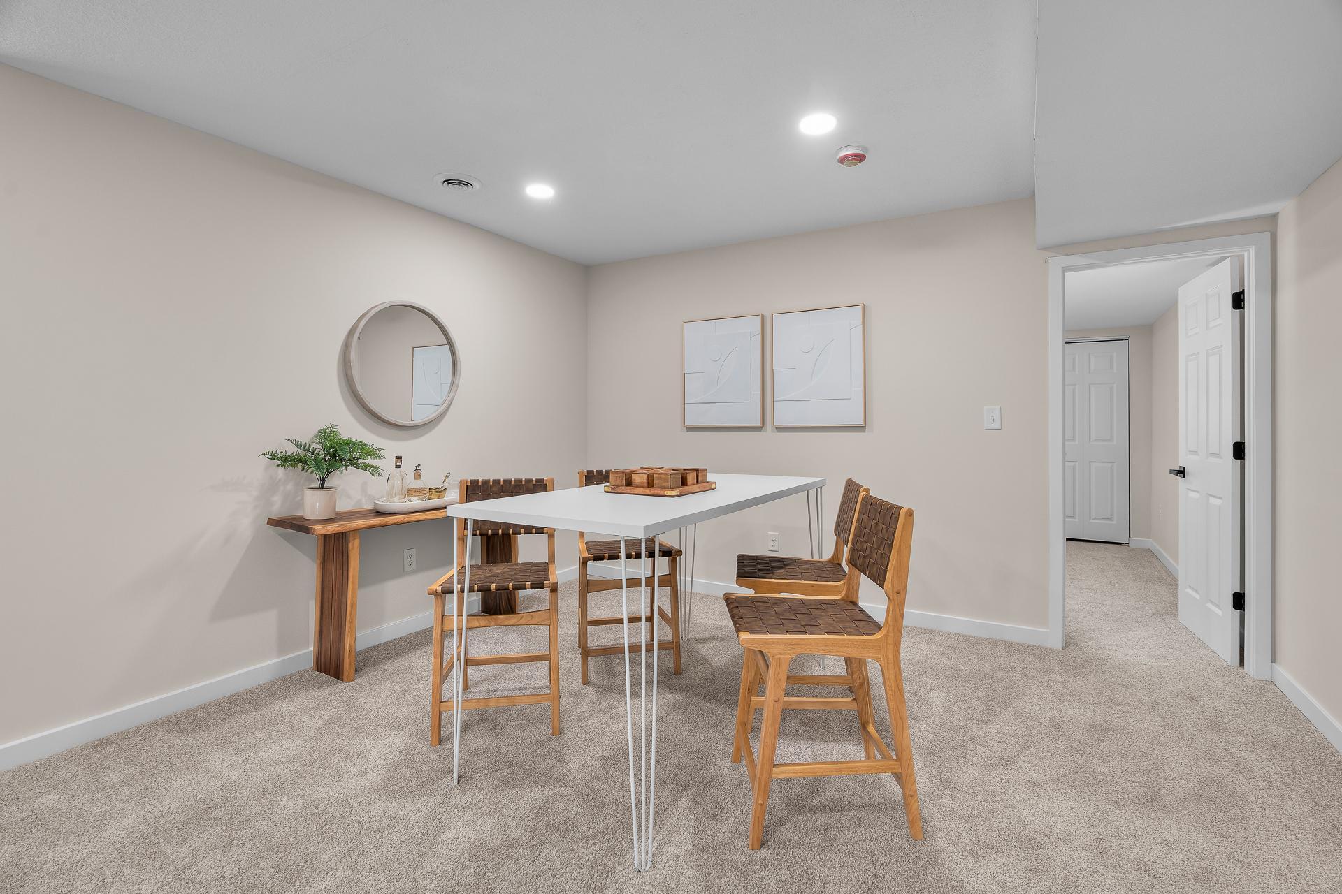 Eden Prairie, Minnesota, 55347, United States, 4 Bedrooms Bedrooms, ,4 BathroomsBathrooms,Residential,For Sale,1993292