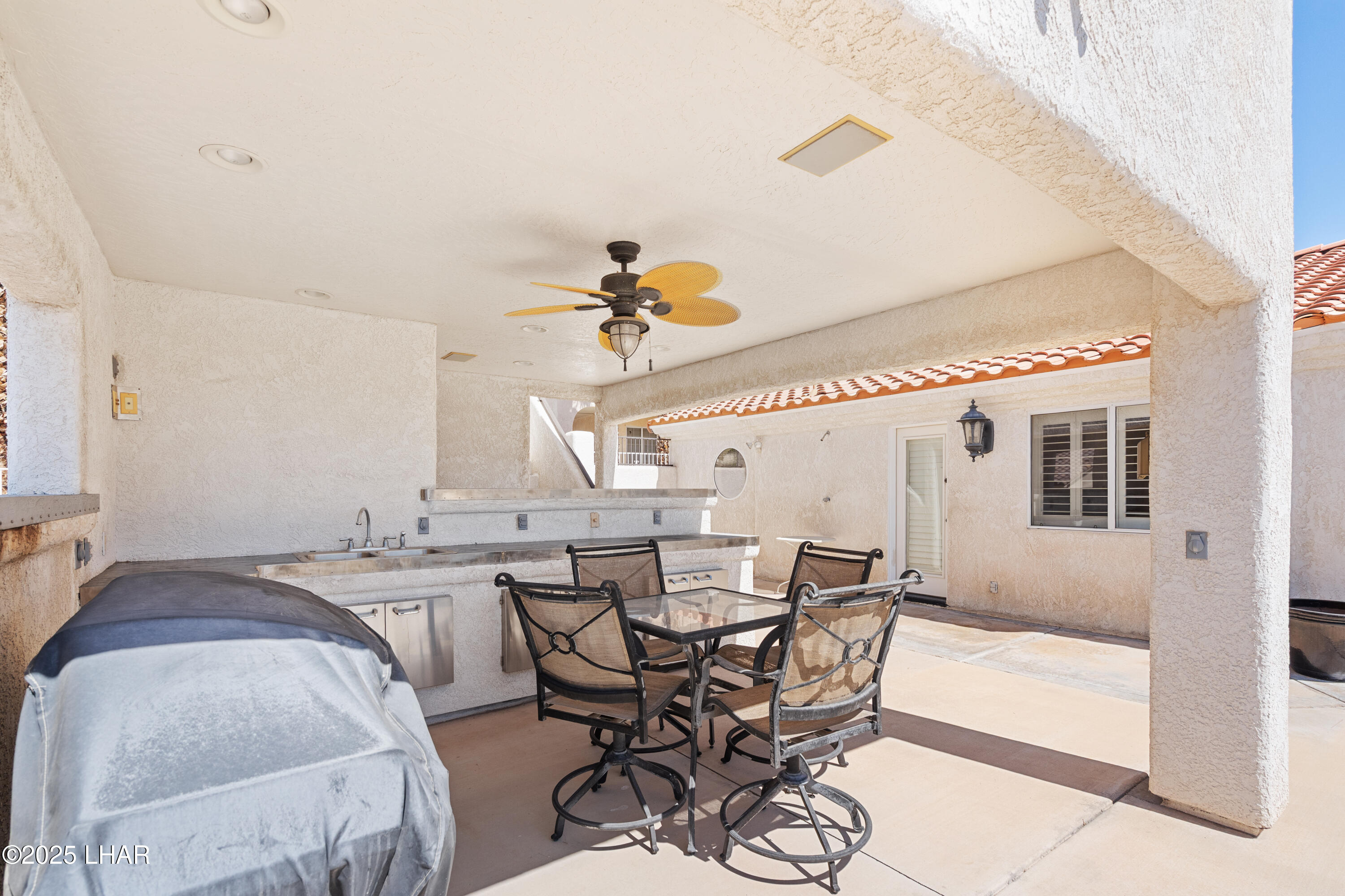 Lake Havasu City, Arizona, 86404, United States, 4 Bedrooms Bedrooms, ,4 BathroomsBathrooms,Residential,For Sale,1818242