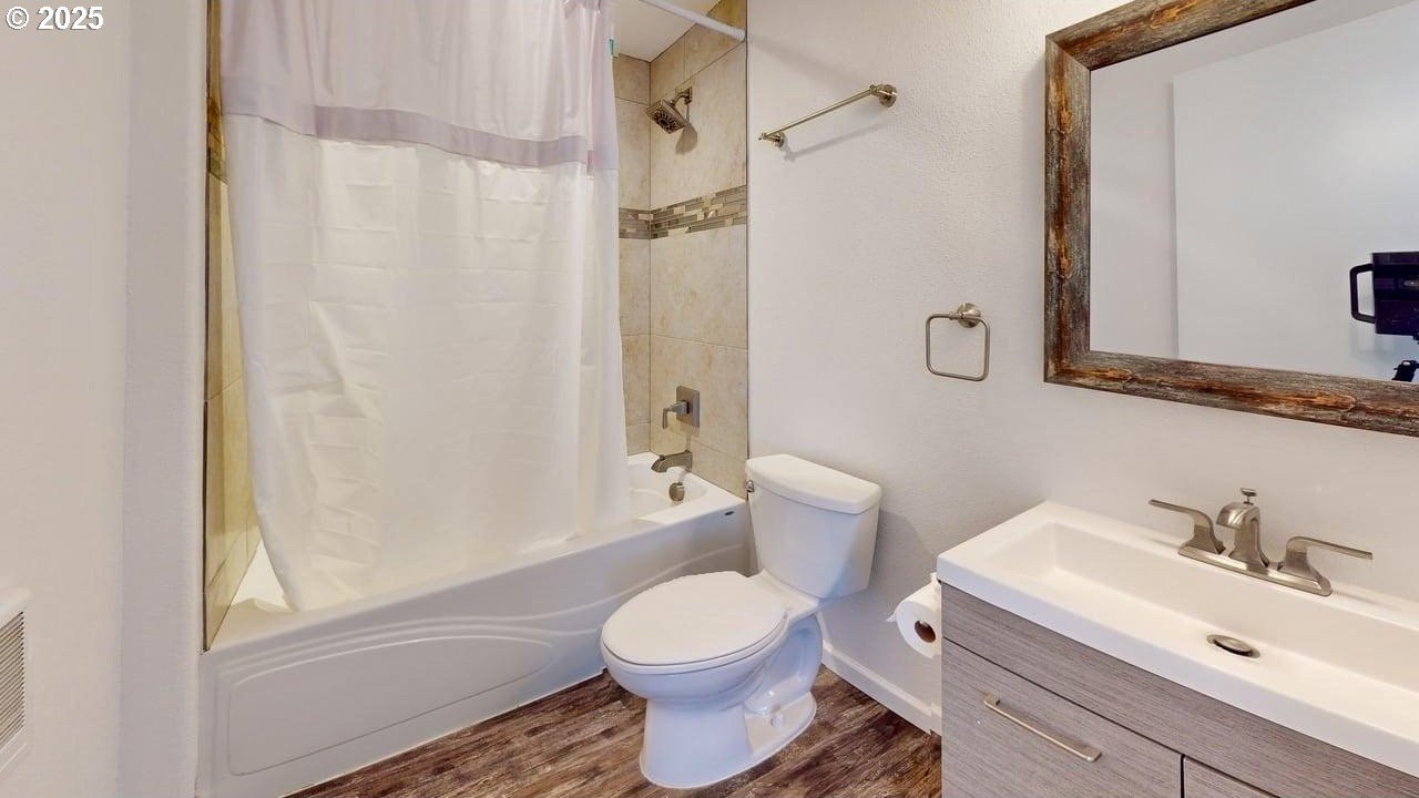 Gold Beach, Oregon, 97444, United States, 4 Bedrooms Bedrooms, ,3 BathroomsBathrooms,Residential,For Sale,1978600